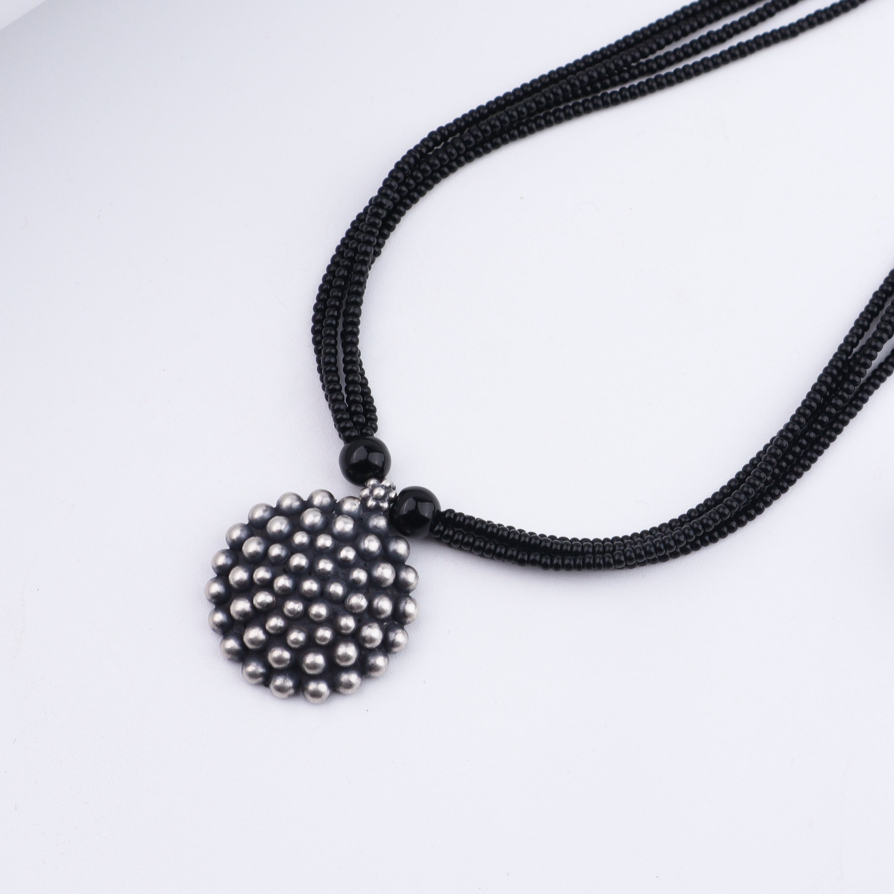 Kudi – Saaj Gath Silver Mangalsutra Set