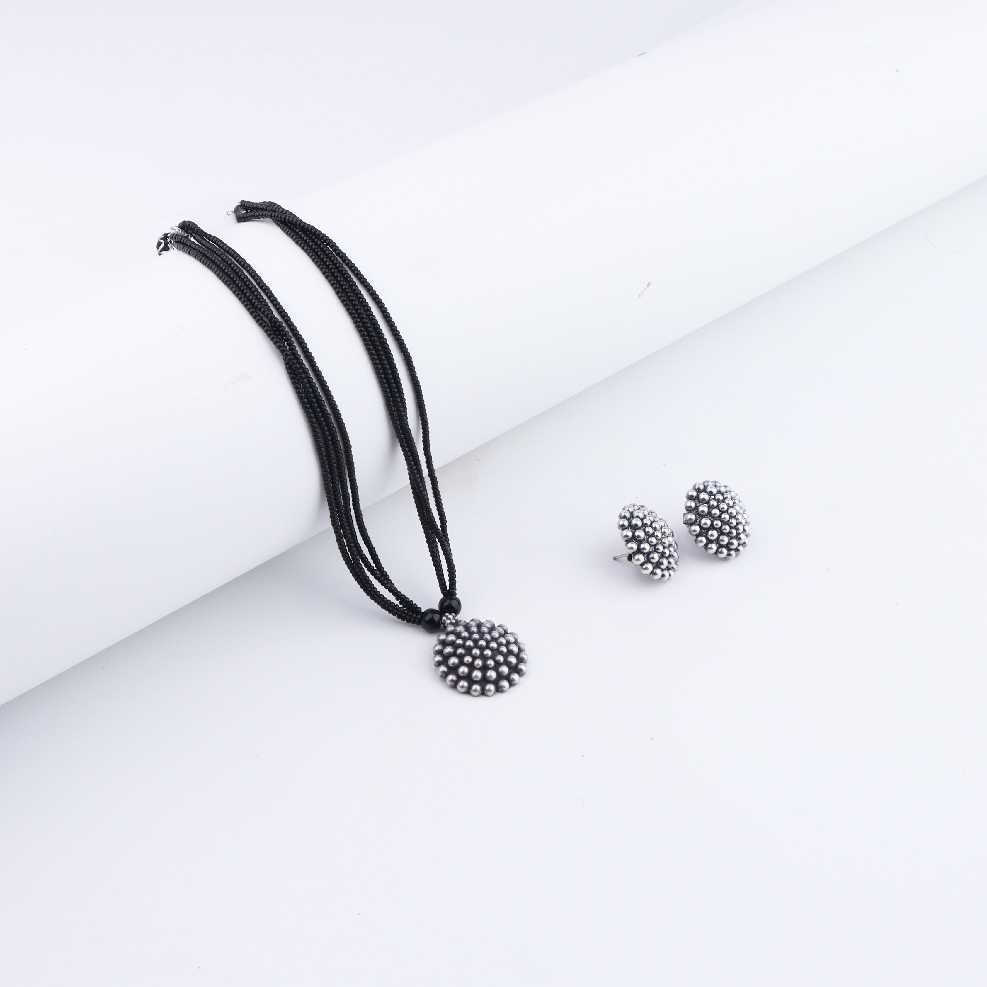 Kudi – Saaj Gath Silver Mangalsutra Set