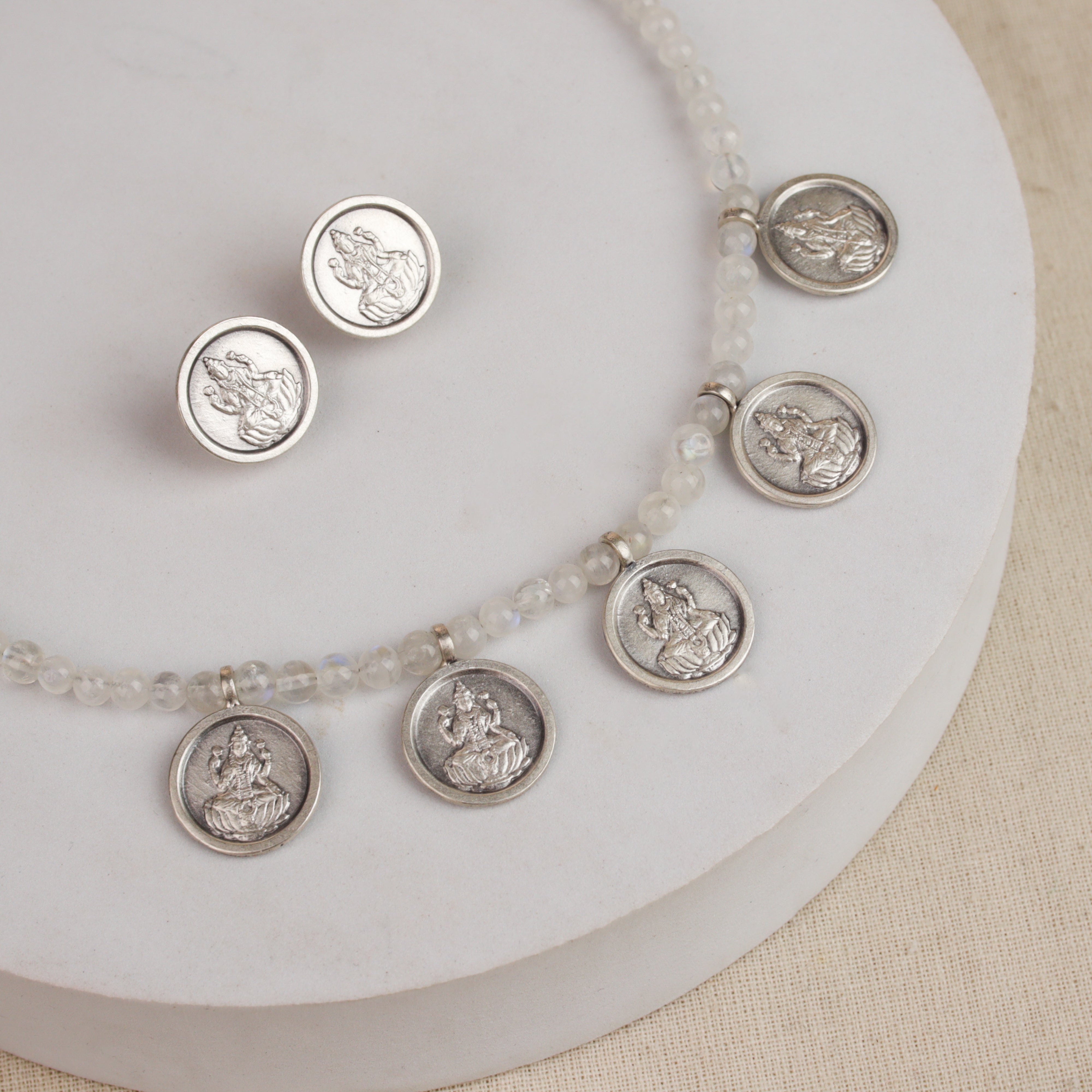 Moonstone Silver Putali Haar Set