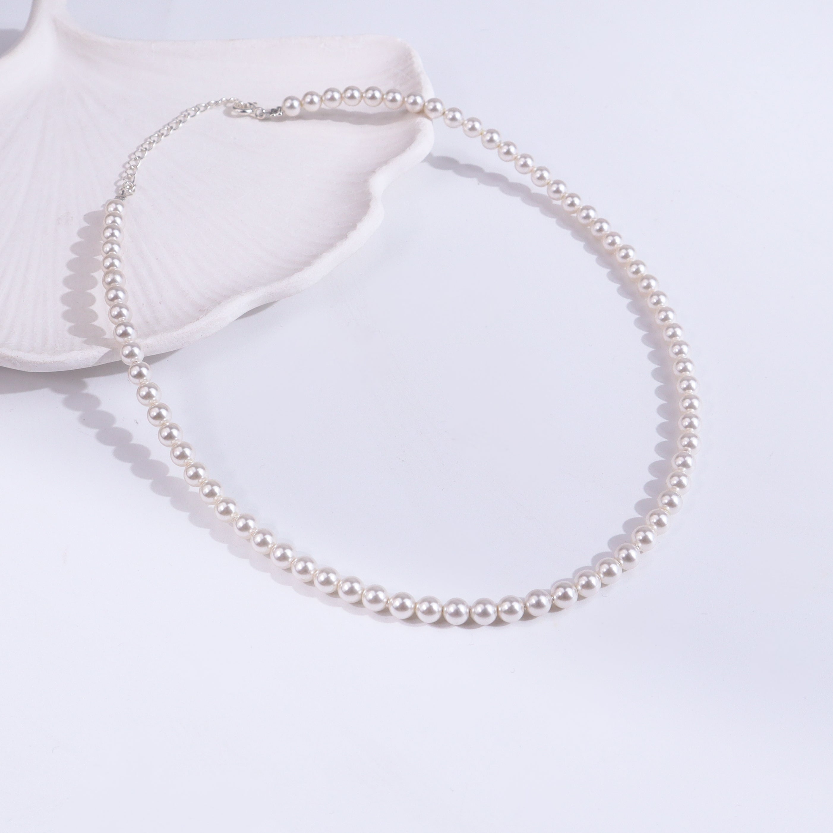 Cream Pearl Beaded Necklace (5 mm)