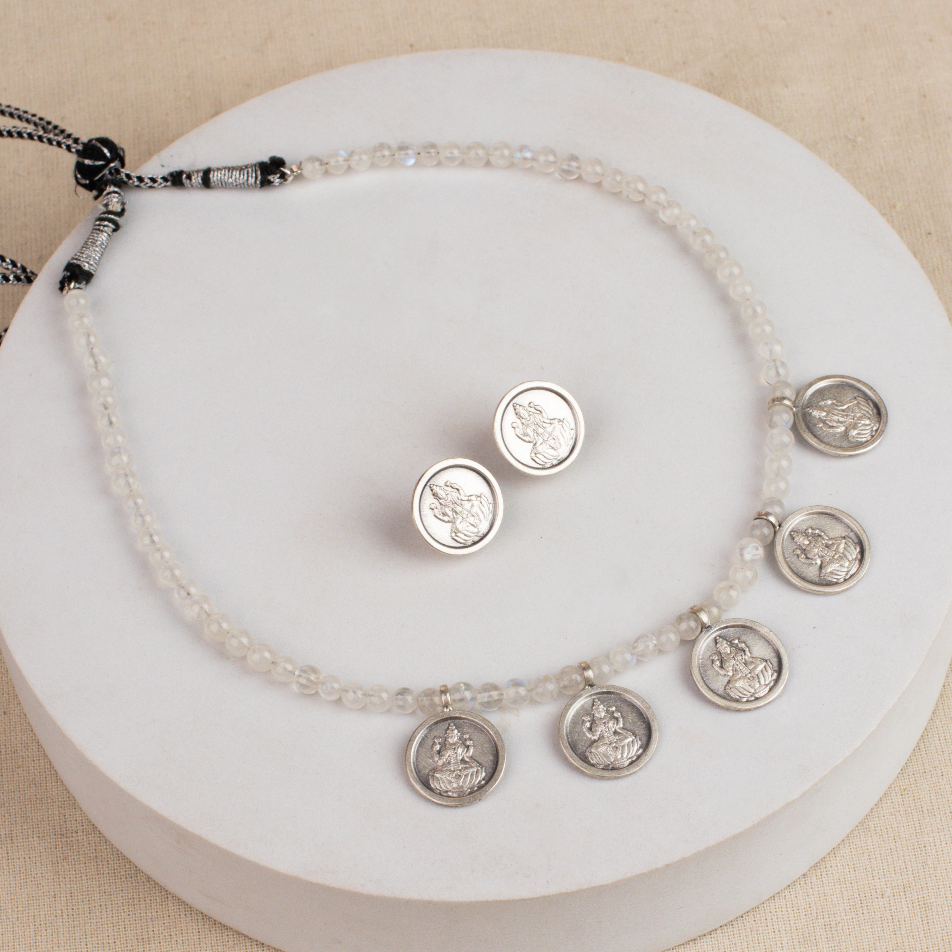 Moonstone Silver Putali Haar Set