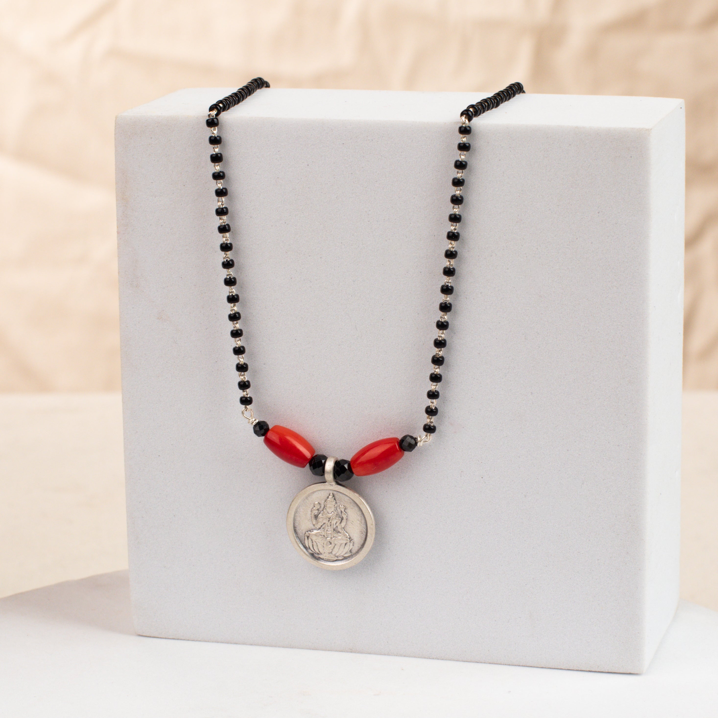 Coral Putali Mangalsutra