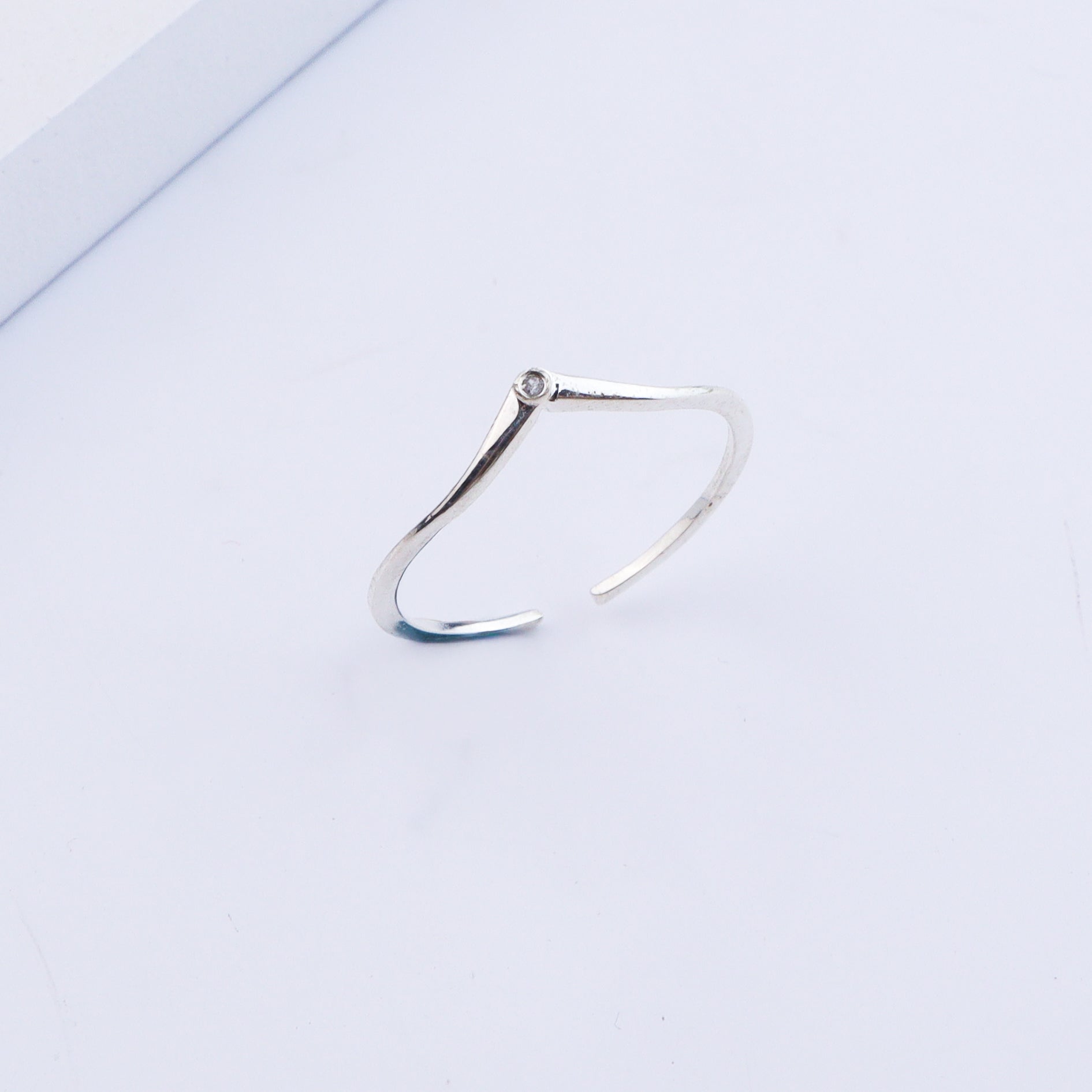 Diamond Dot Thin V-Shape Ring