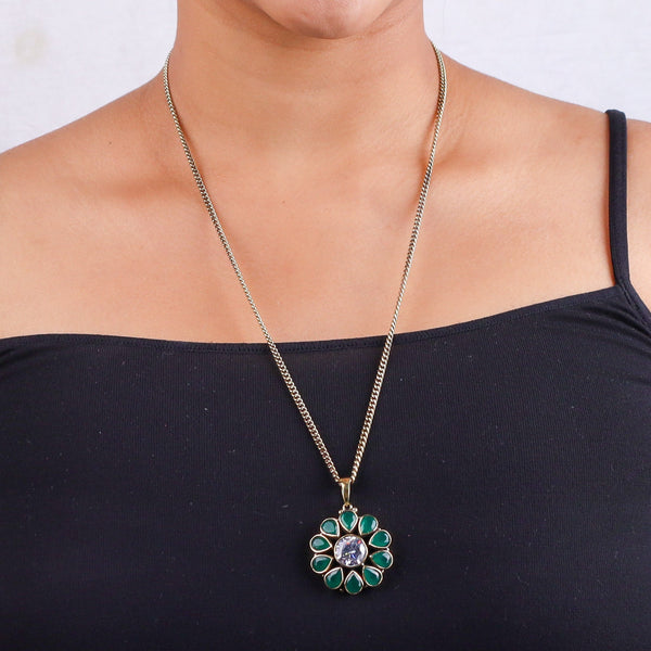 Brass Fashion Pendant & Earrings Set without Chain