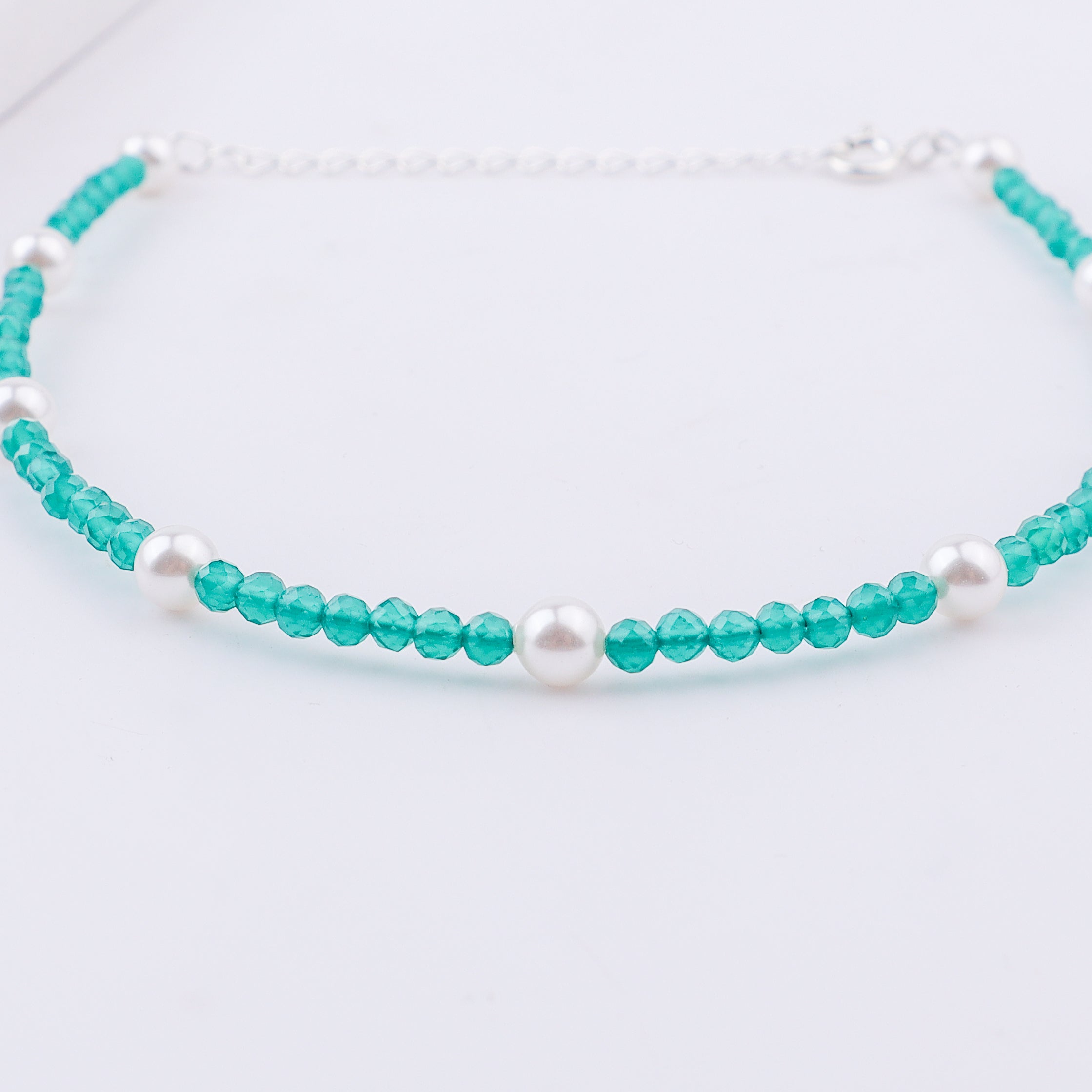 Turquoise and pearl anklet with adjustable silver chain