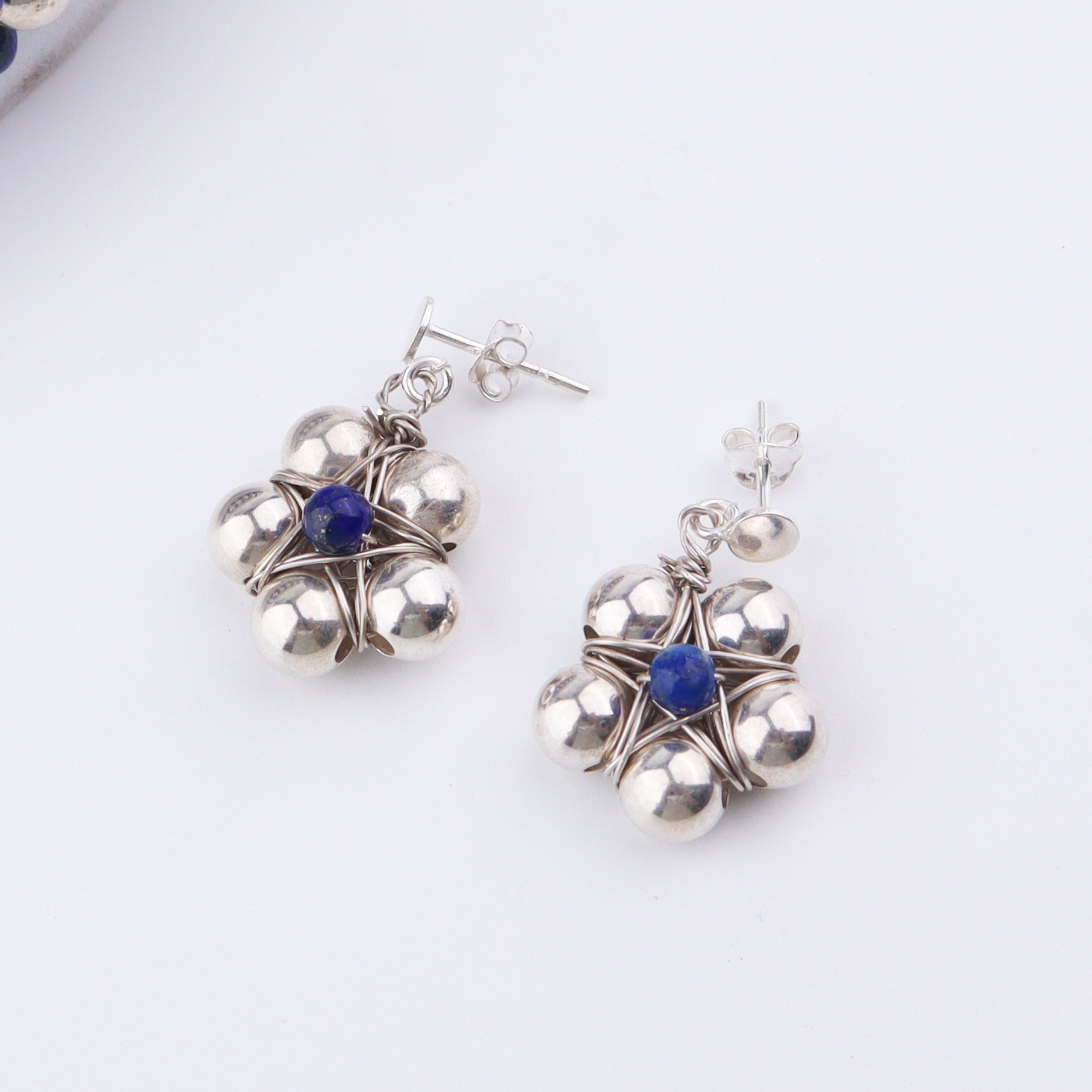 Silver Bead Thushi Set with Lapis Lazuli