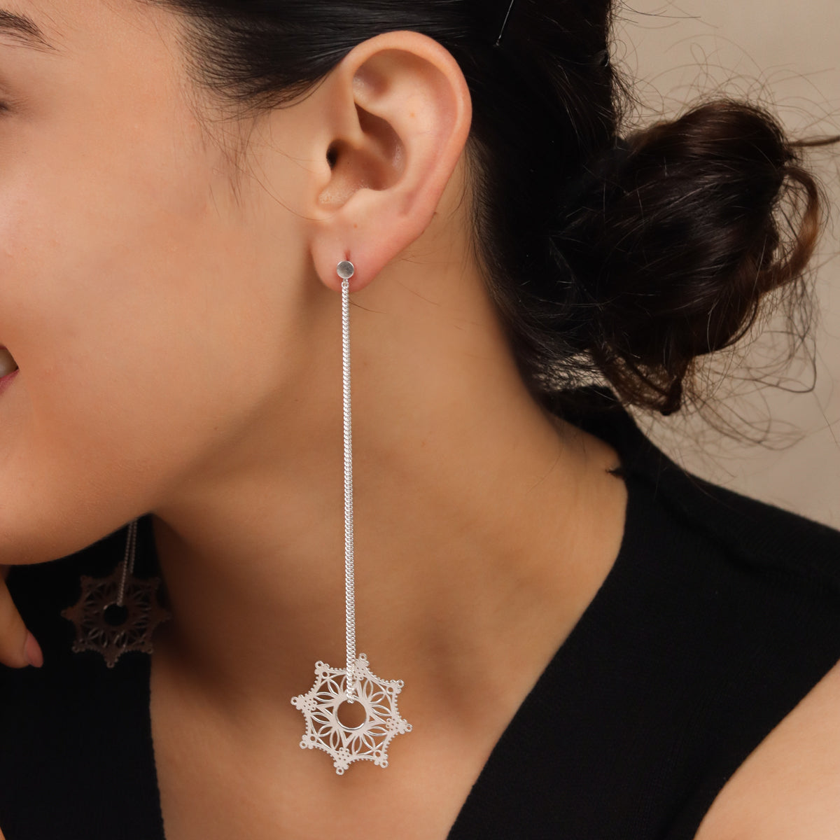 Silver Snowflake Filigree Dangler Earring
