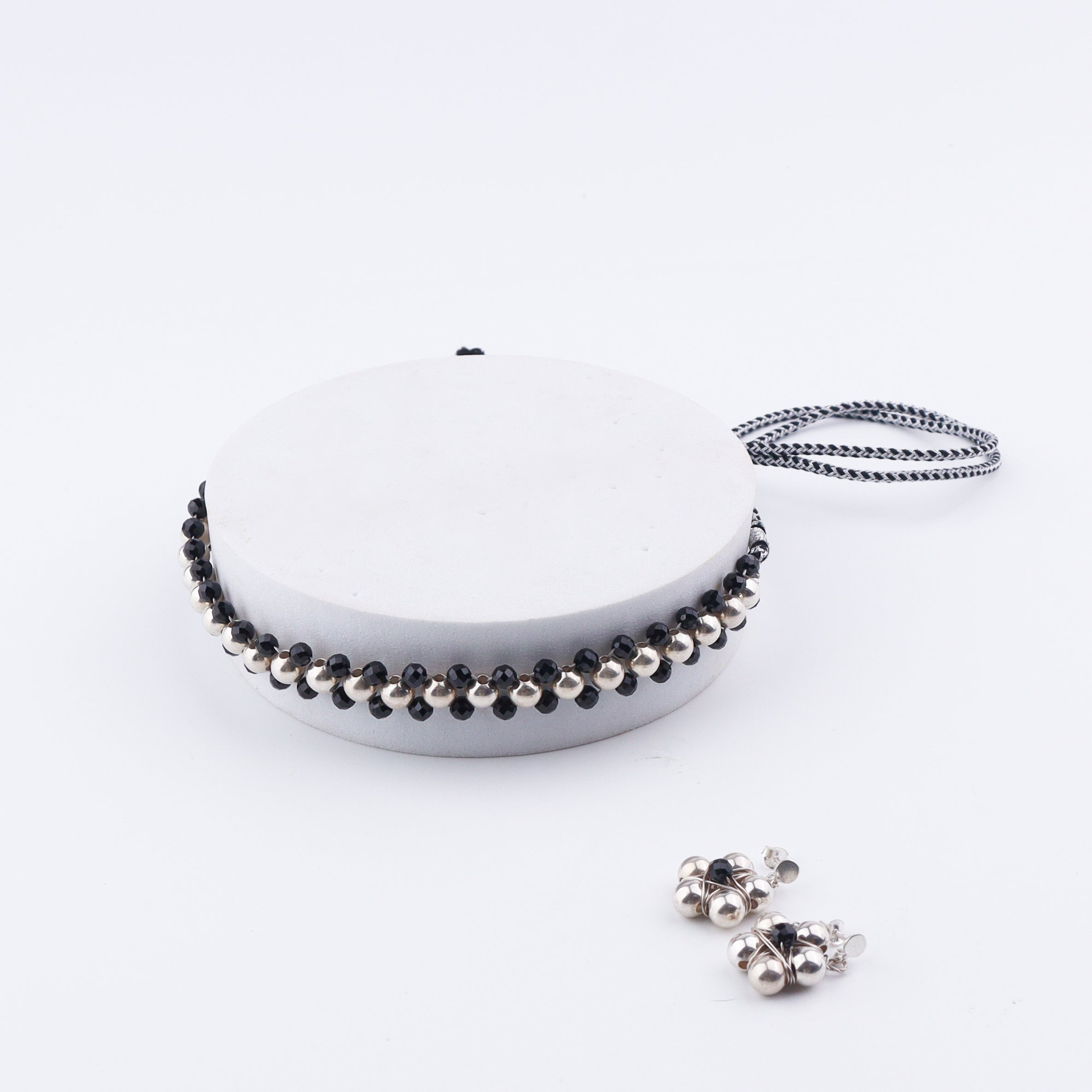 Silver Bead Thushi Set with black Spinel