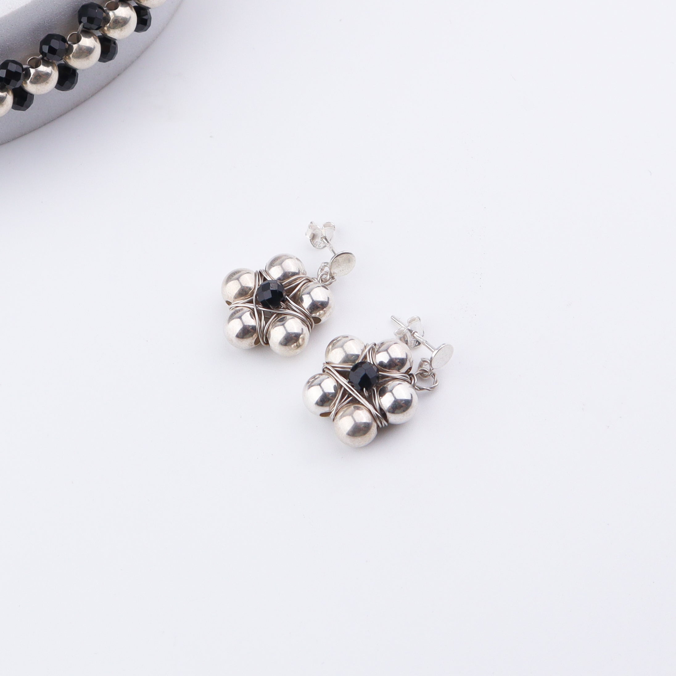Silver Bead Thushi Set with black Spinel