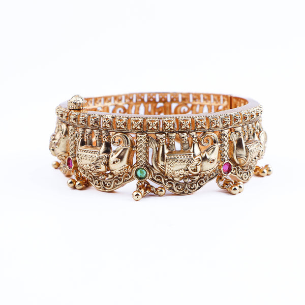 Close-up of a 22K gold-plated fashion bangle (single) showcasing intricate detailing, fine craftsmanship, and rich 22K gold plating