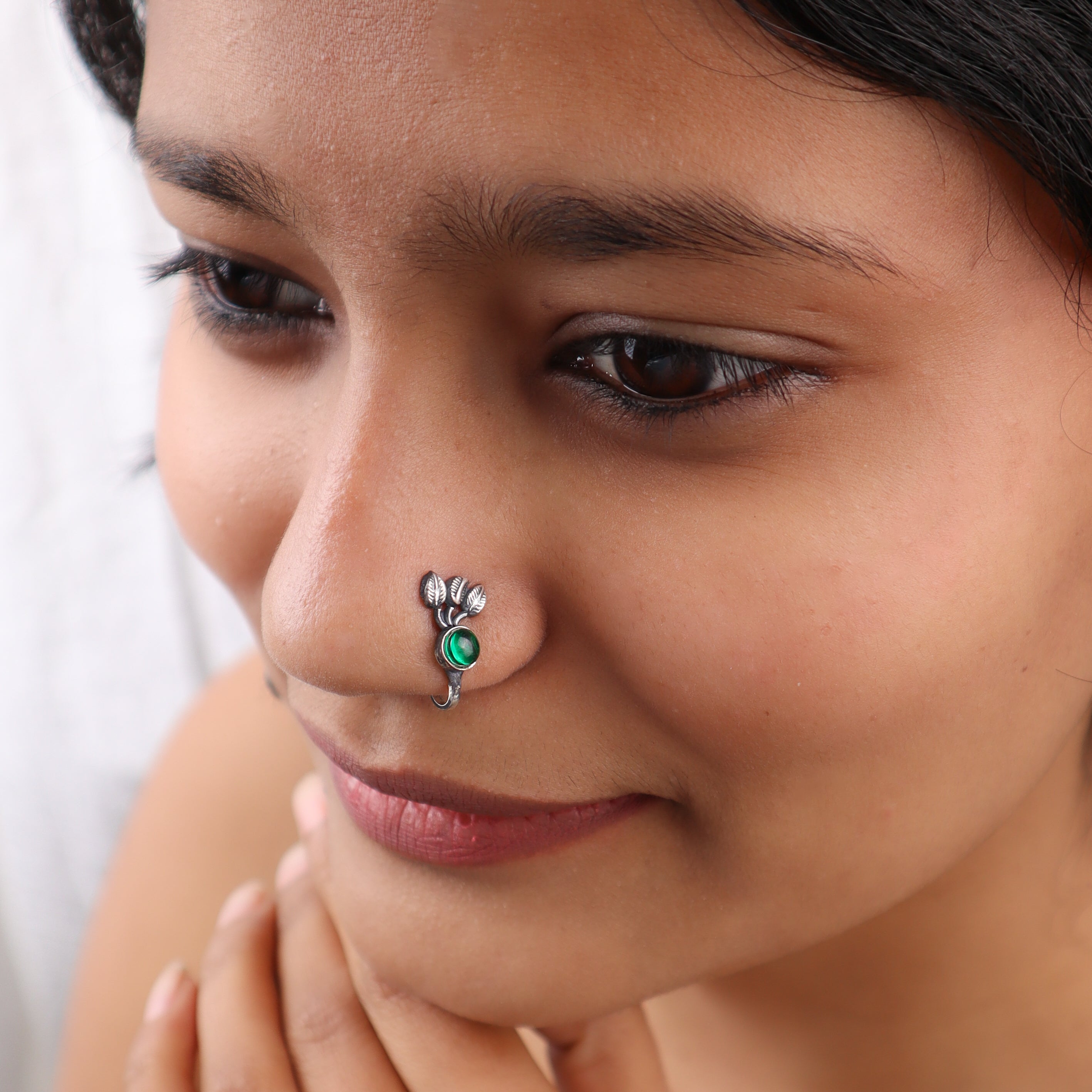 Oxidised Green Petalfall Clip-On Nose Pin (Large)