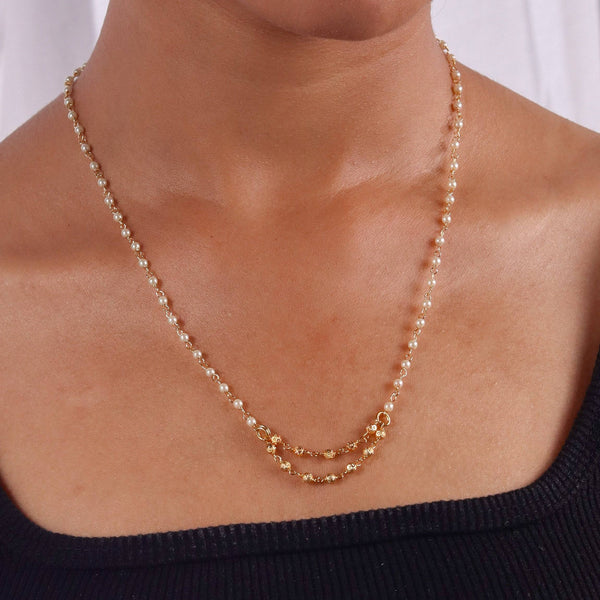 Model wearing a 22K gold-plated fashion necklace for a sophisticated and elegant jewellery look
