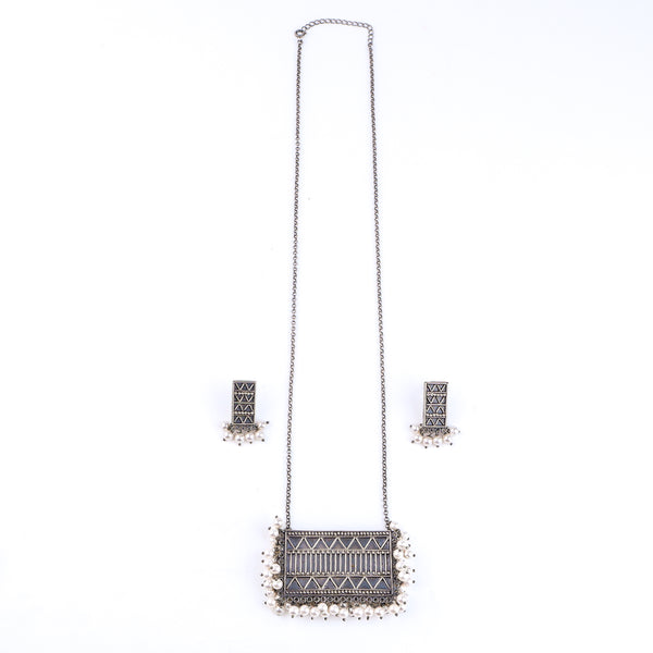 Silver nakshi set with pearls (big)