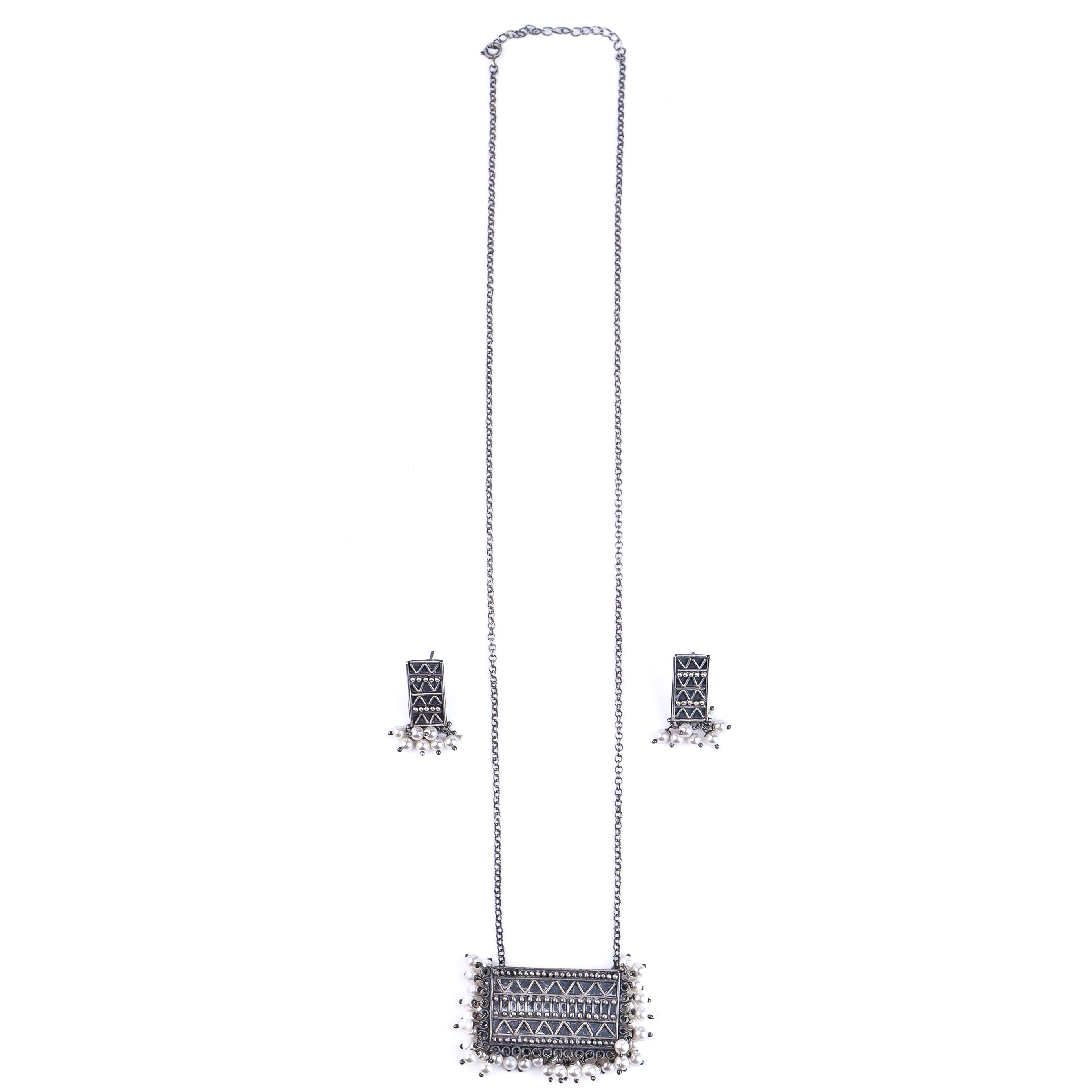 Silver nakshi set with pearls (small)