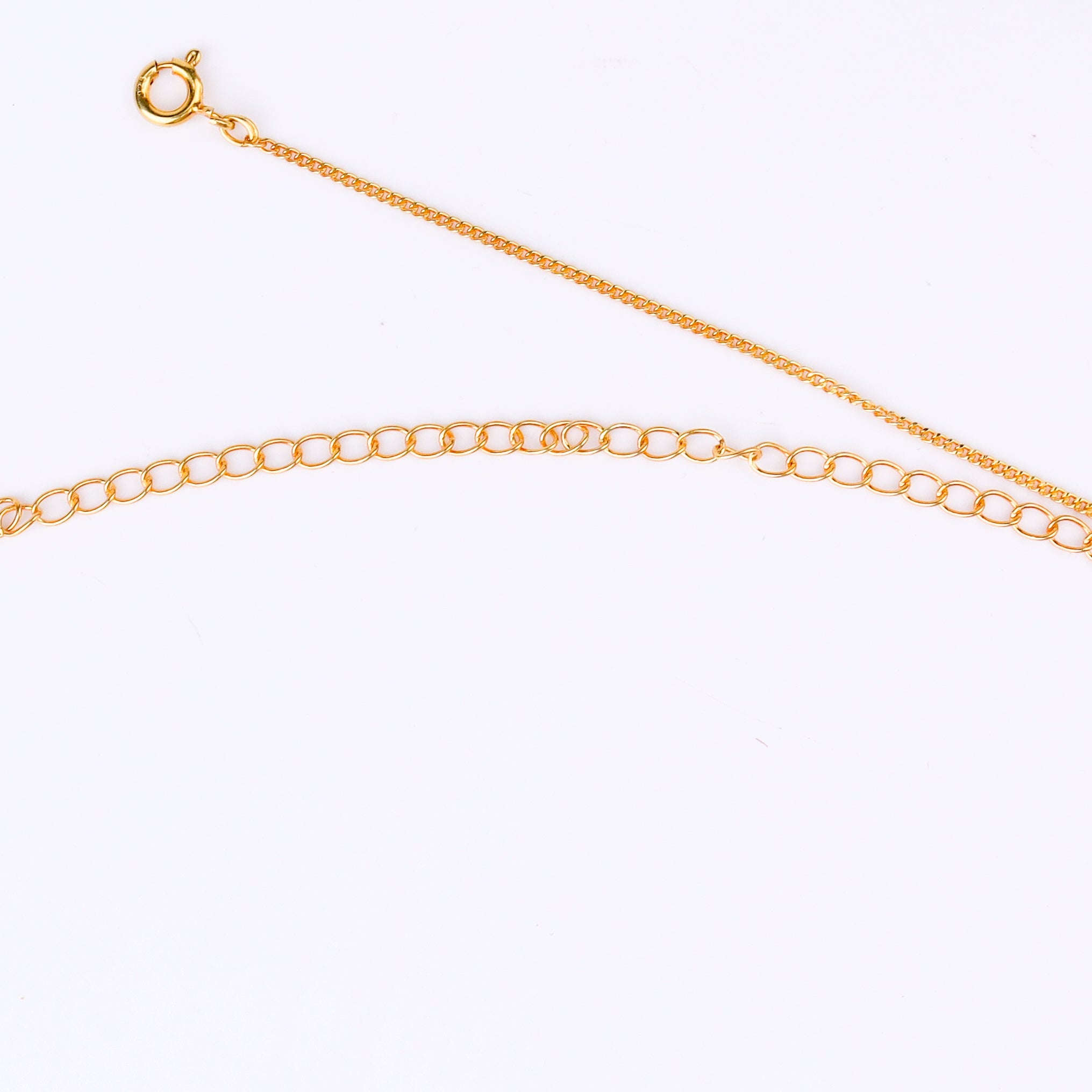 Gold chain with pearl pendant for jewelry