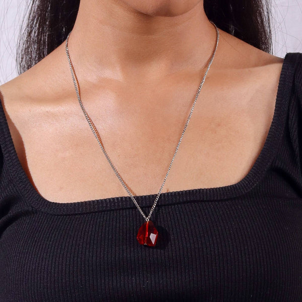 Model wearing a fashion chain necklace for a stylish and contemporary jewelry look