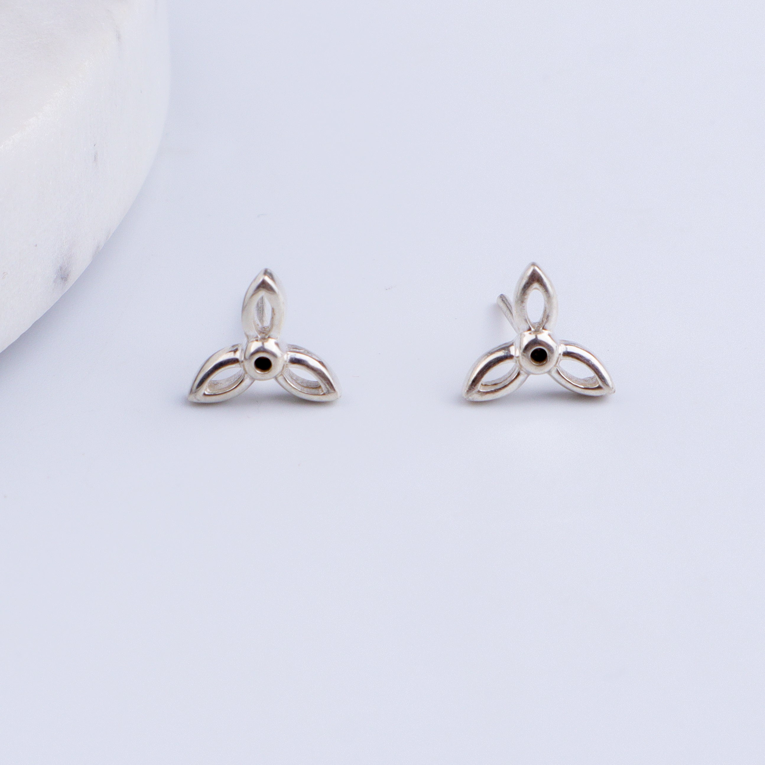 Silver Tiny Flower Earring , great for second piercing !