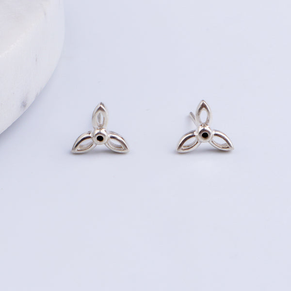 Silver Tiny Flower Earring , great for second piercing !