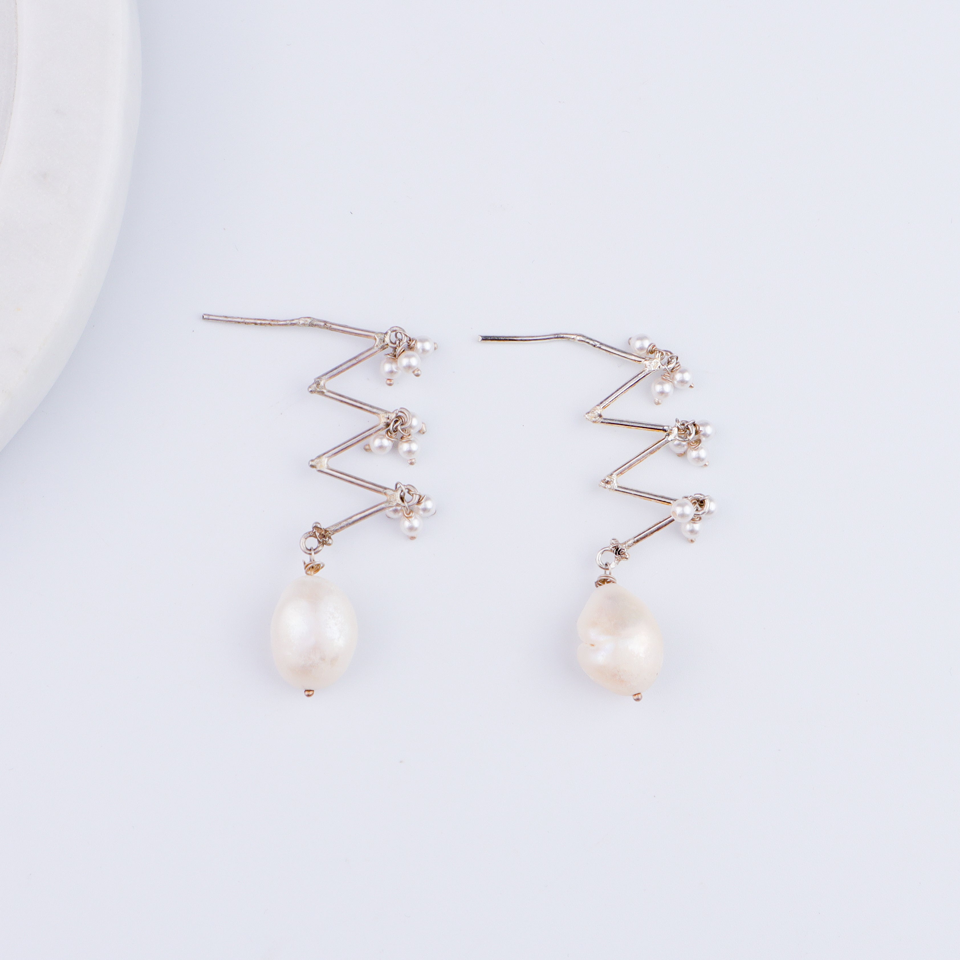 Silver Pearl Zig Zag Earring