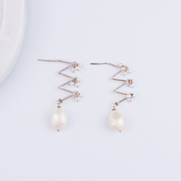 Silver Pearl Zig Zag Earring