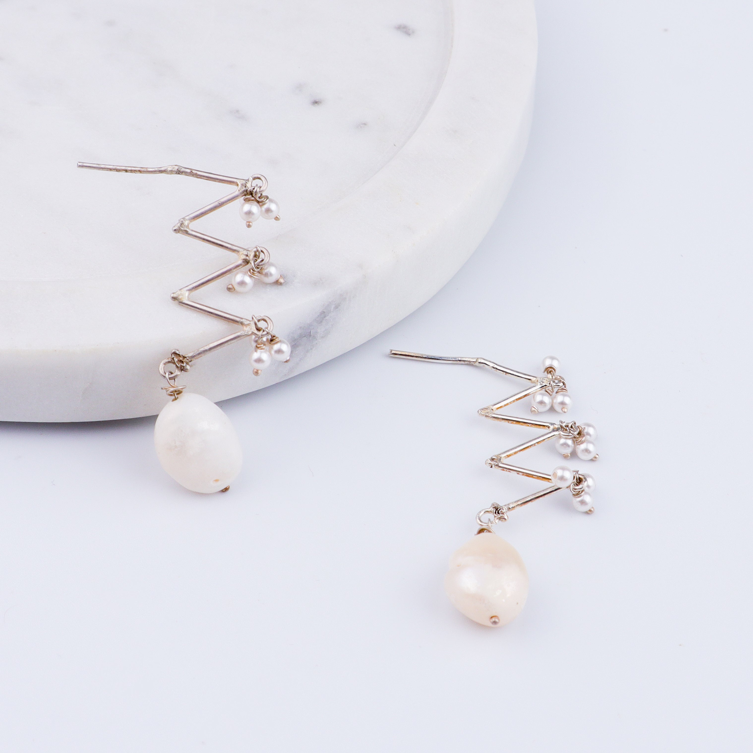 Silver Pearl Zig Zag Earring