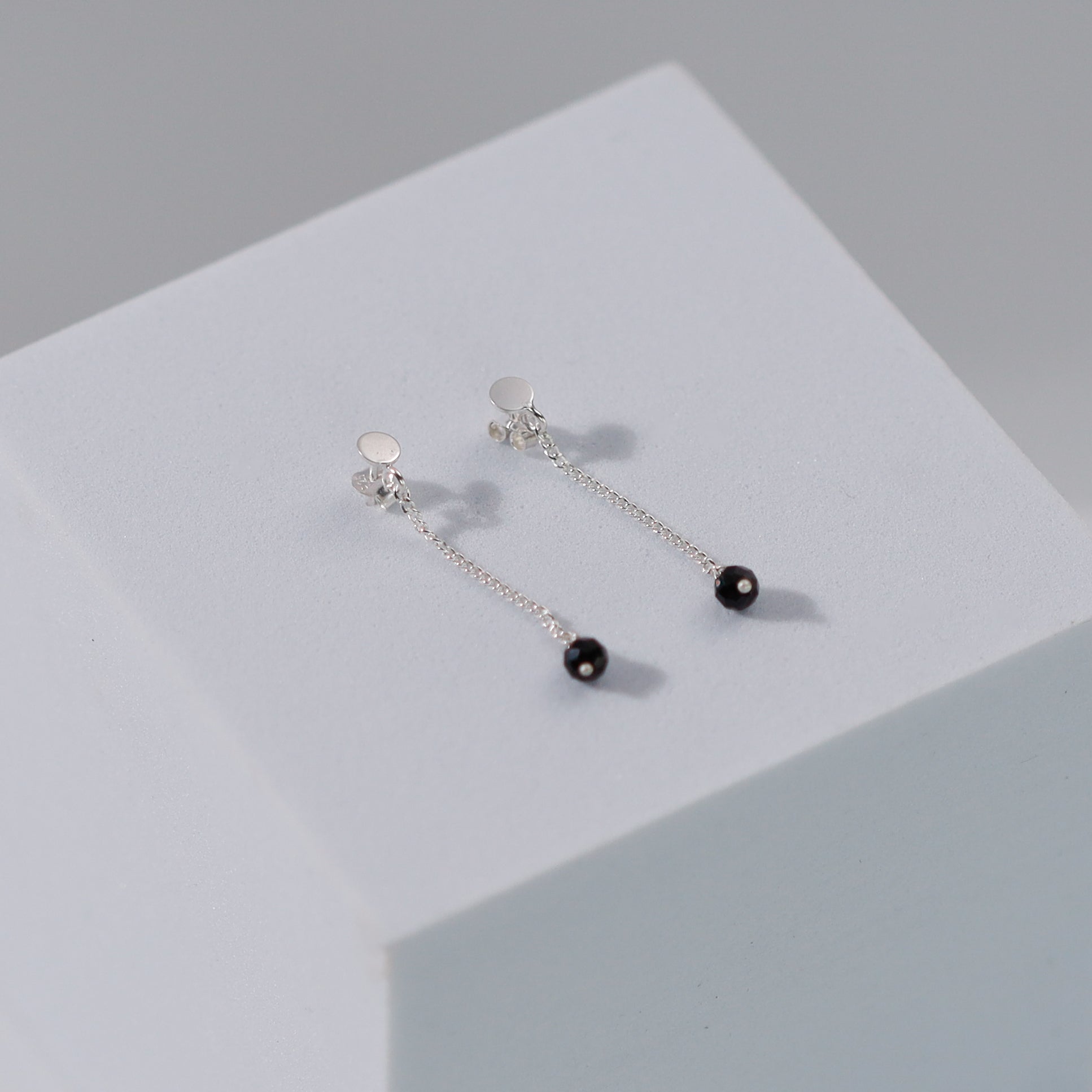 Single Black Spinel Chain Earring