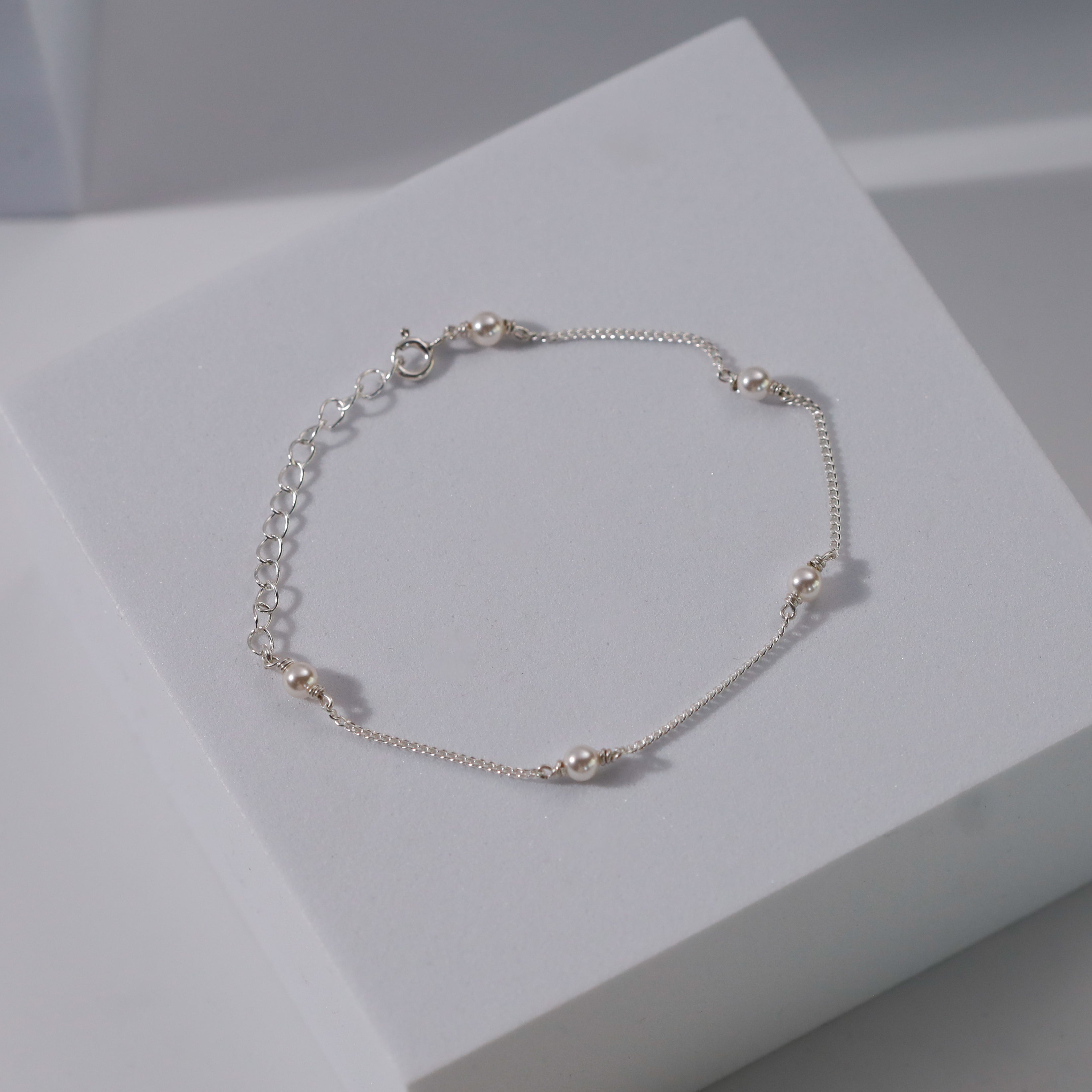 Handcrafted silver pearl chain bracelet polished finish