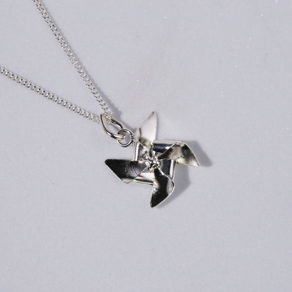 Pinwheel Necklace - Fold collection ( Shiny Silver Finish )