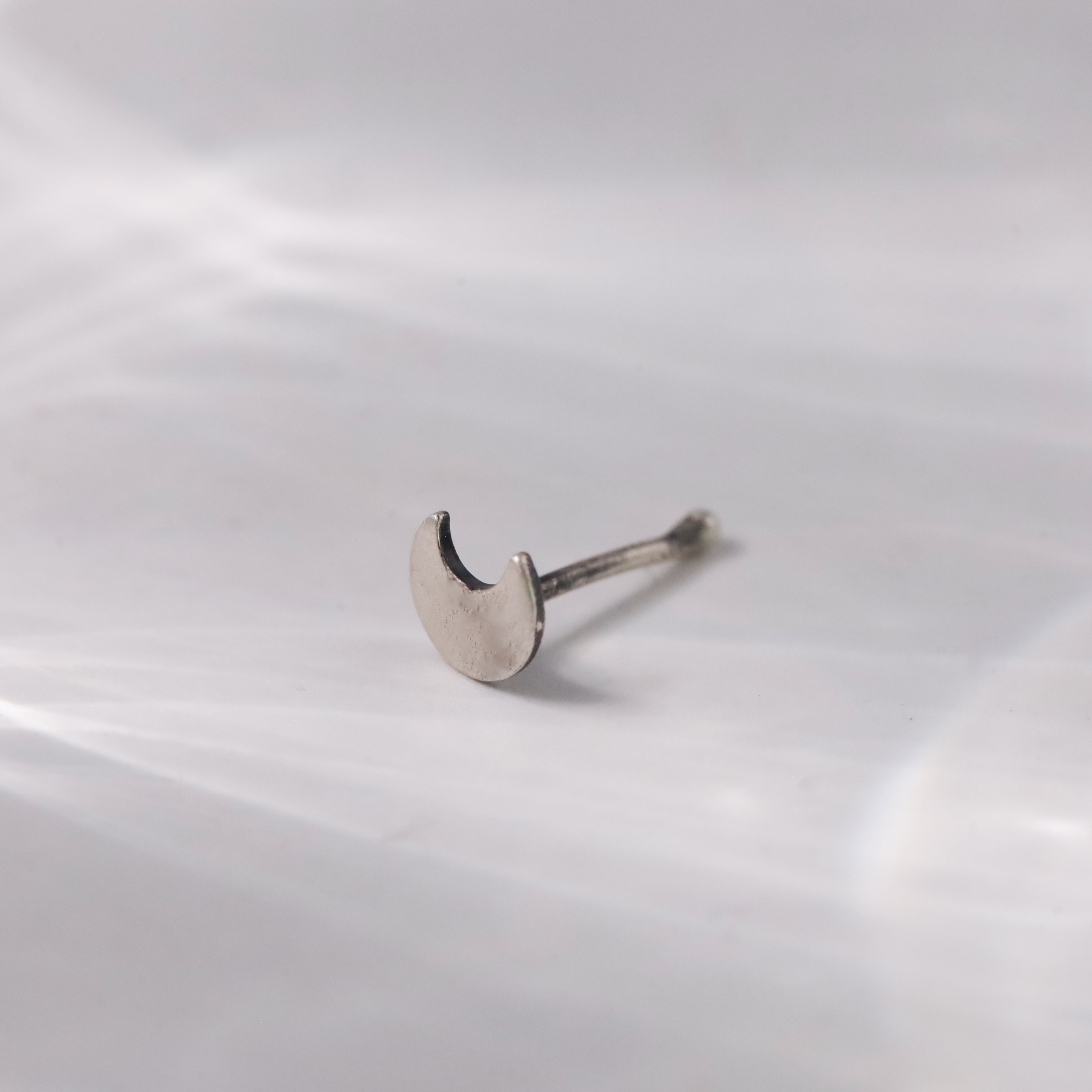 Silver Tiny Chandrakor Nose Pin