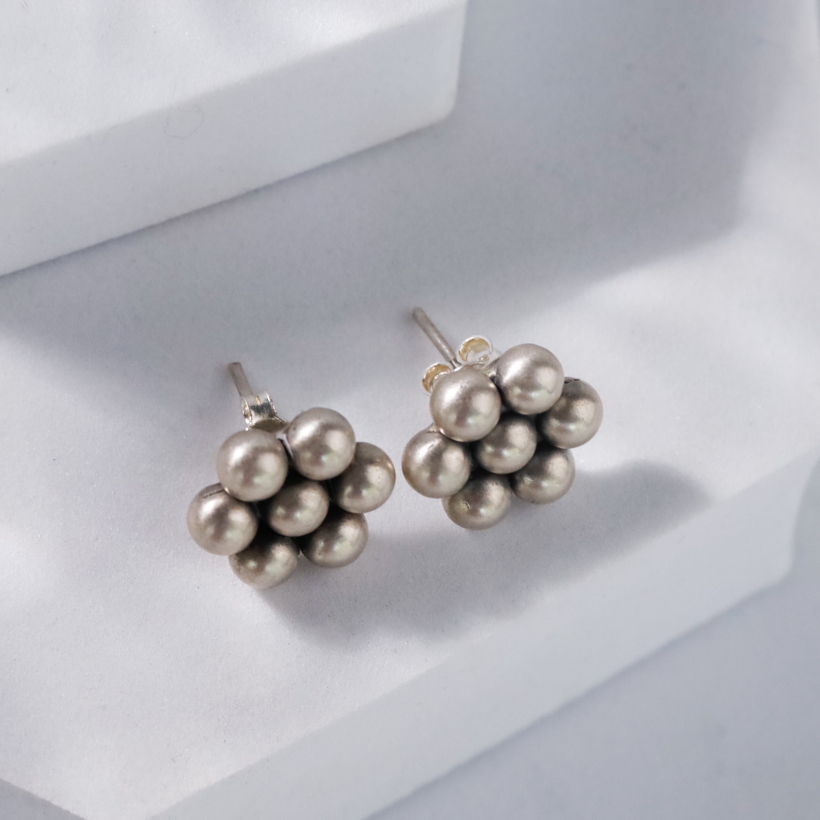 Traditional kudi motif original-size design