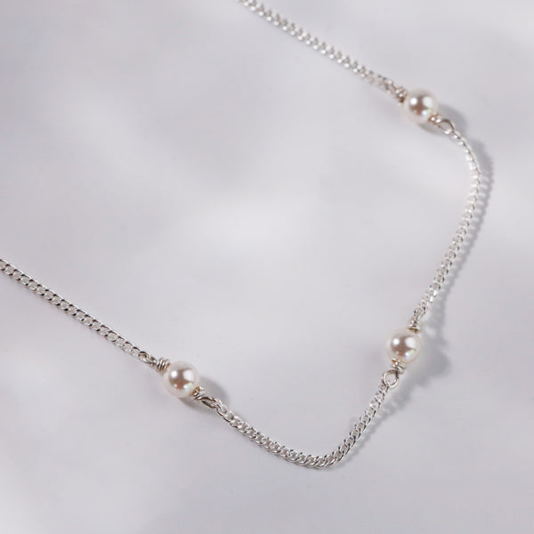 Classic handcrafted pearl silver chain