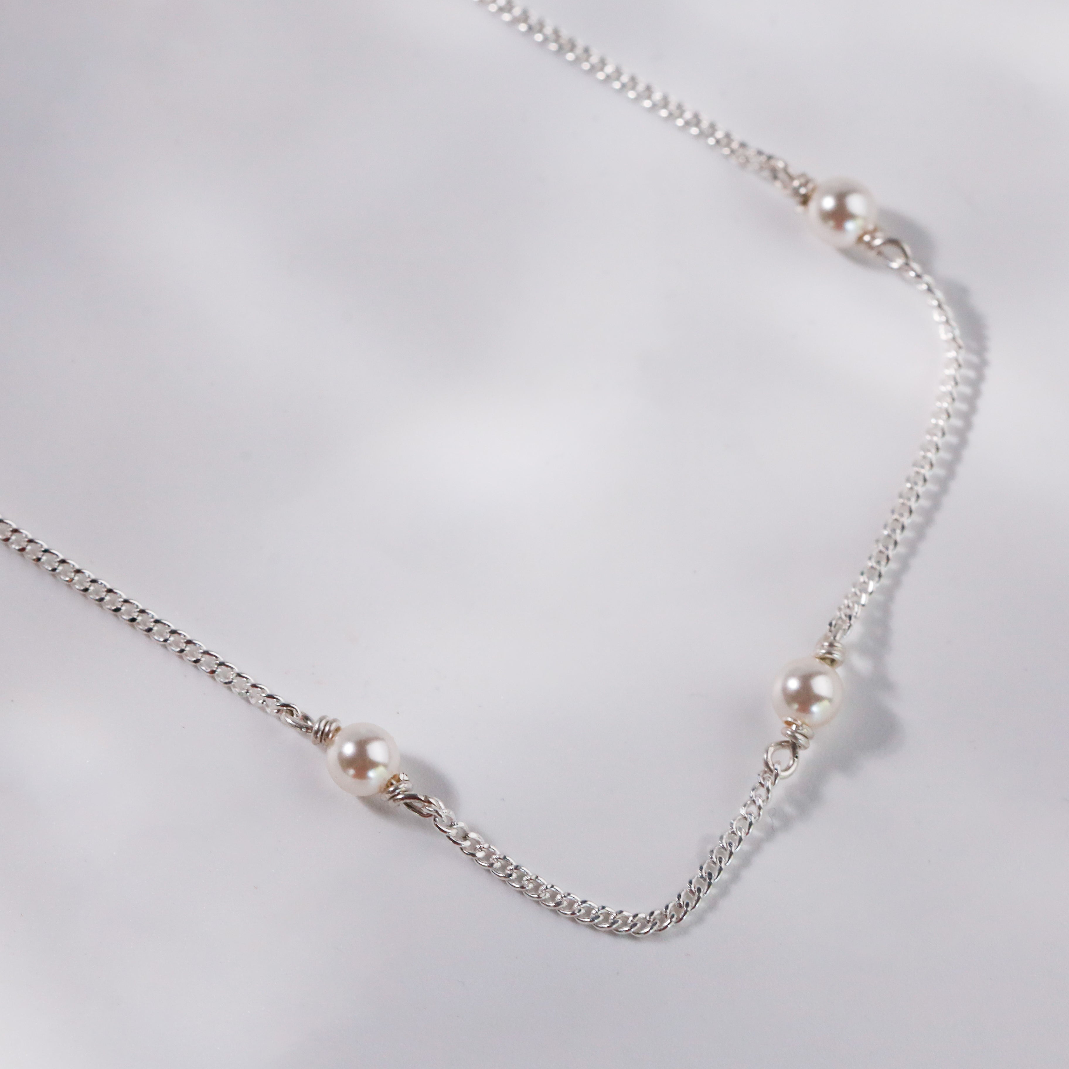 Classic handcrafted pearl silver chain