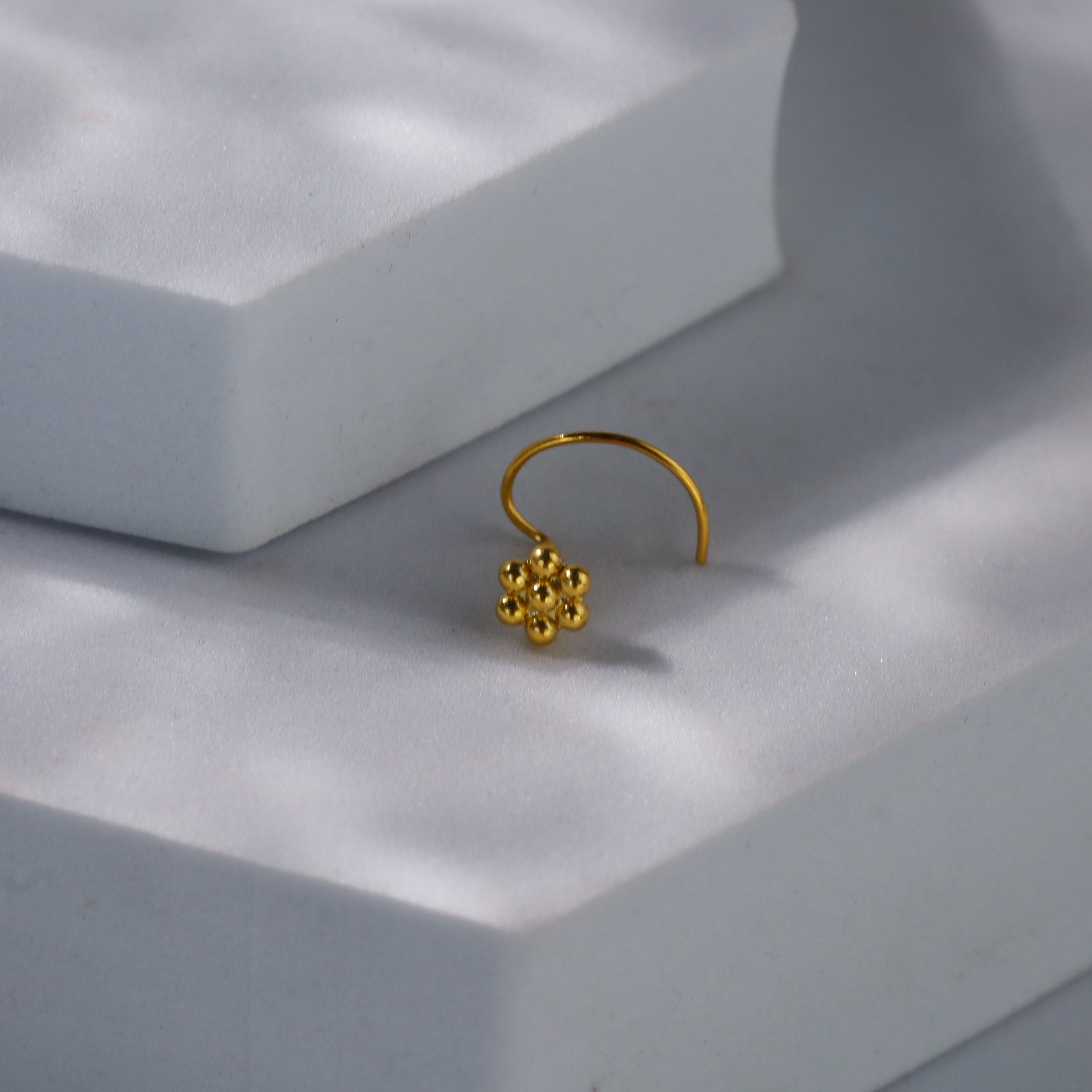 Itihaas Kudi Nose pin: Small (Pierced) (Gold Plated)