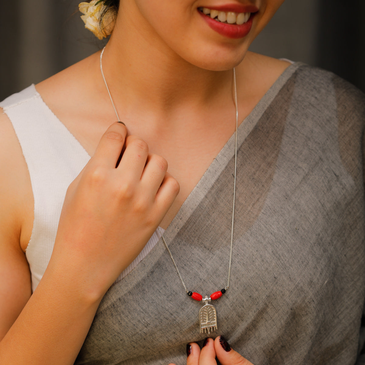 Sterling silver Saaj Taali Mangalsutra with red beads