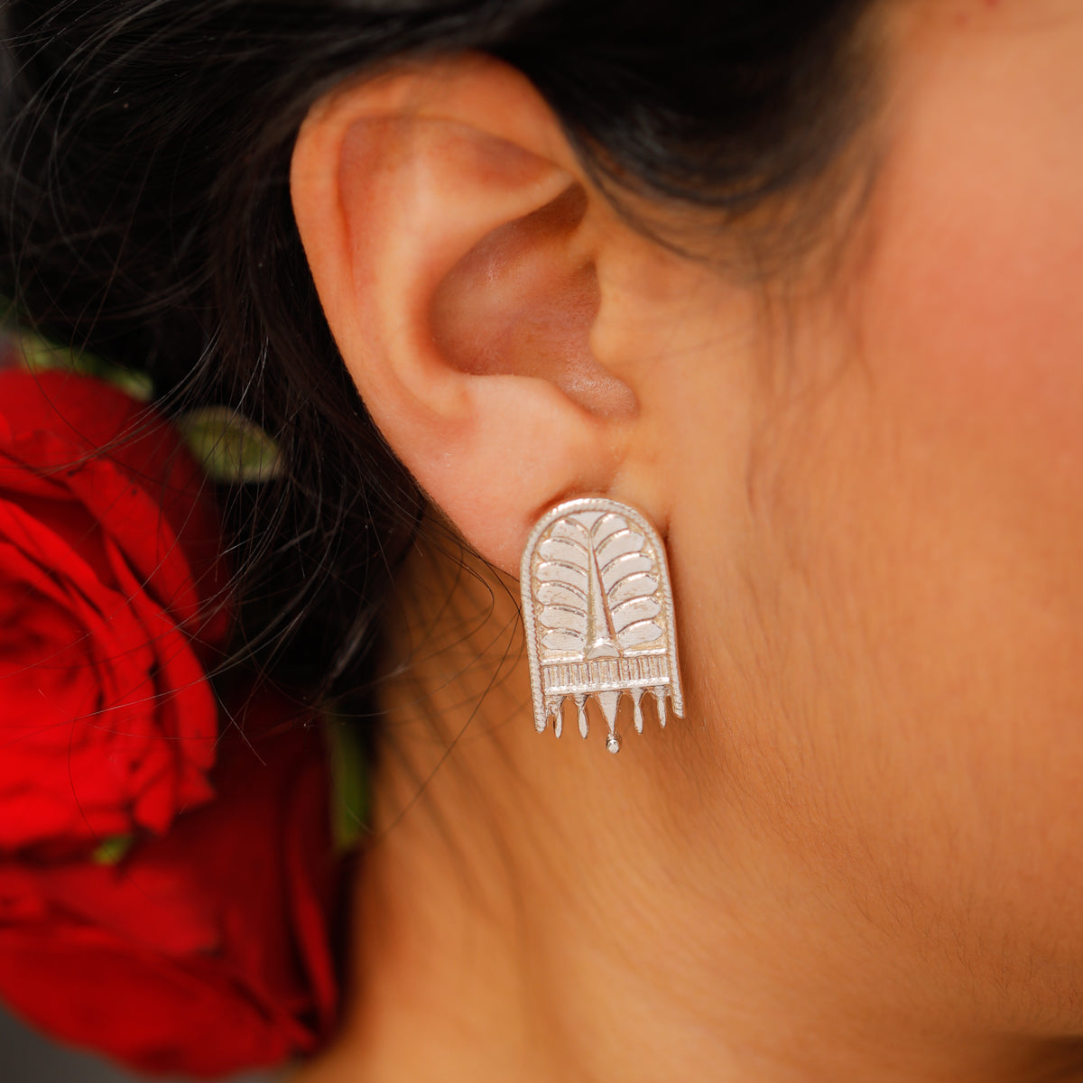 Silver Saaj Motif Earring with traditional design in sterling silver