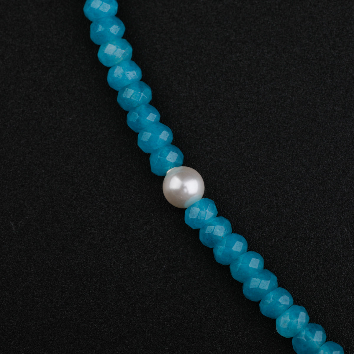 Silver Kundan Pendant Necklace with Pearl and Chalcedony