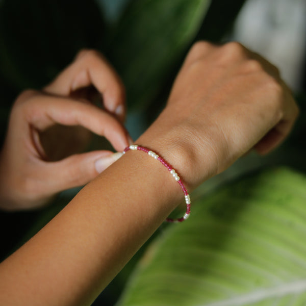 Semi precious stone bracelet in silver wire ( Lab made rubies and pearls )