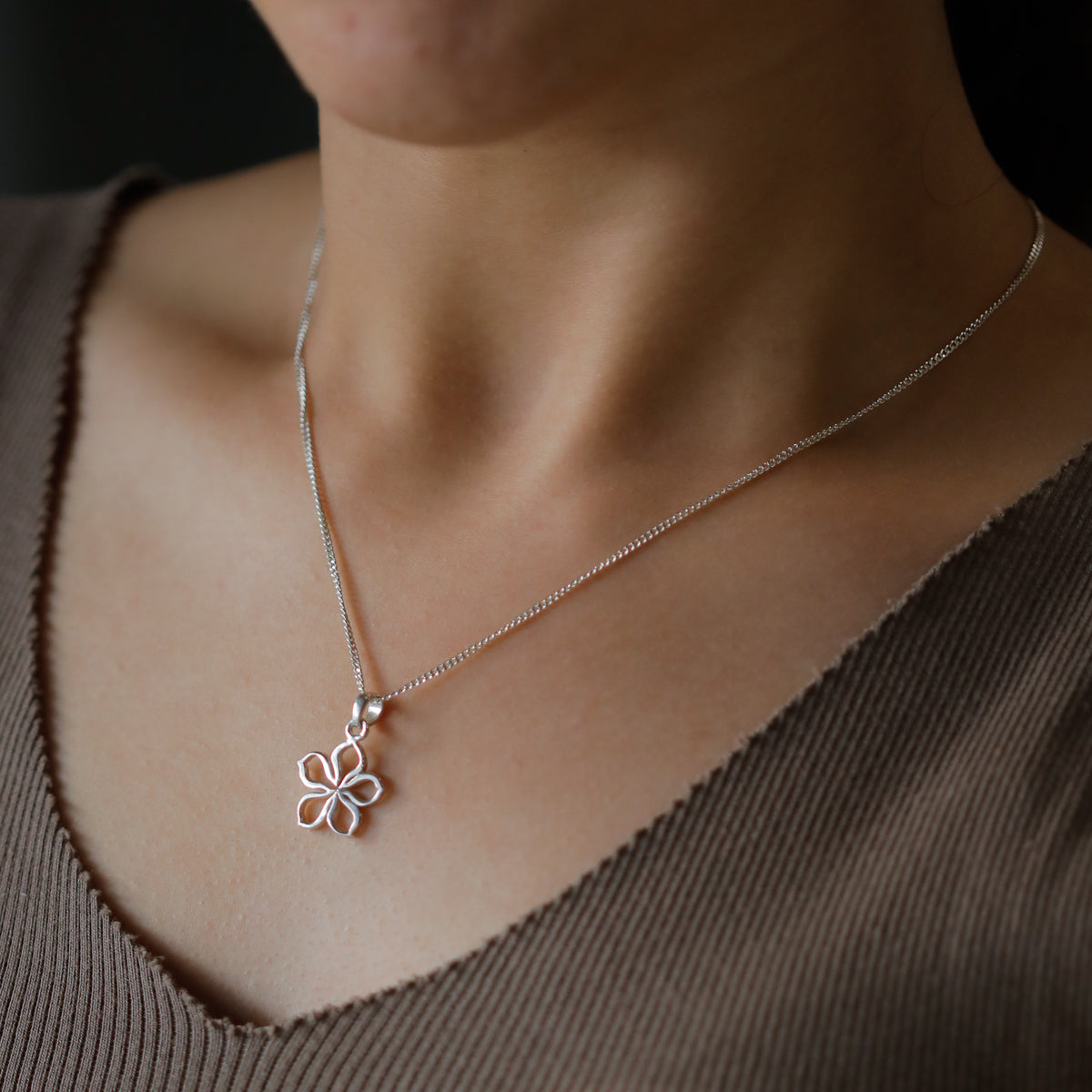 Periwinkle flower silver charm necklace