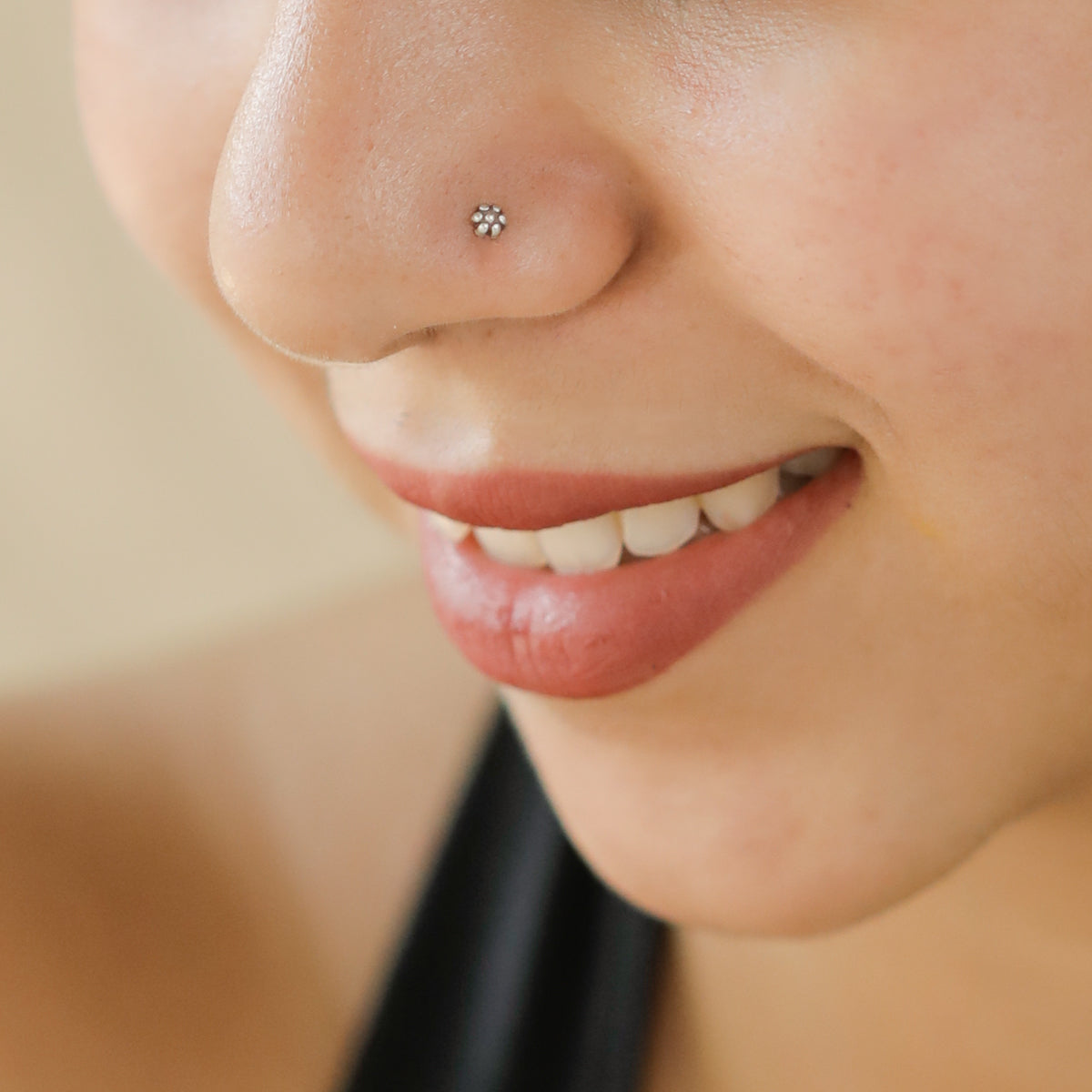 Silver Tiny Kudi Nose Pin