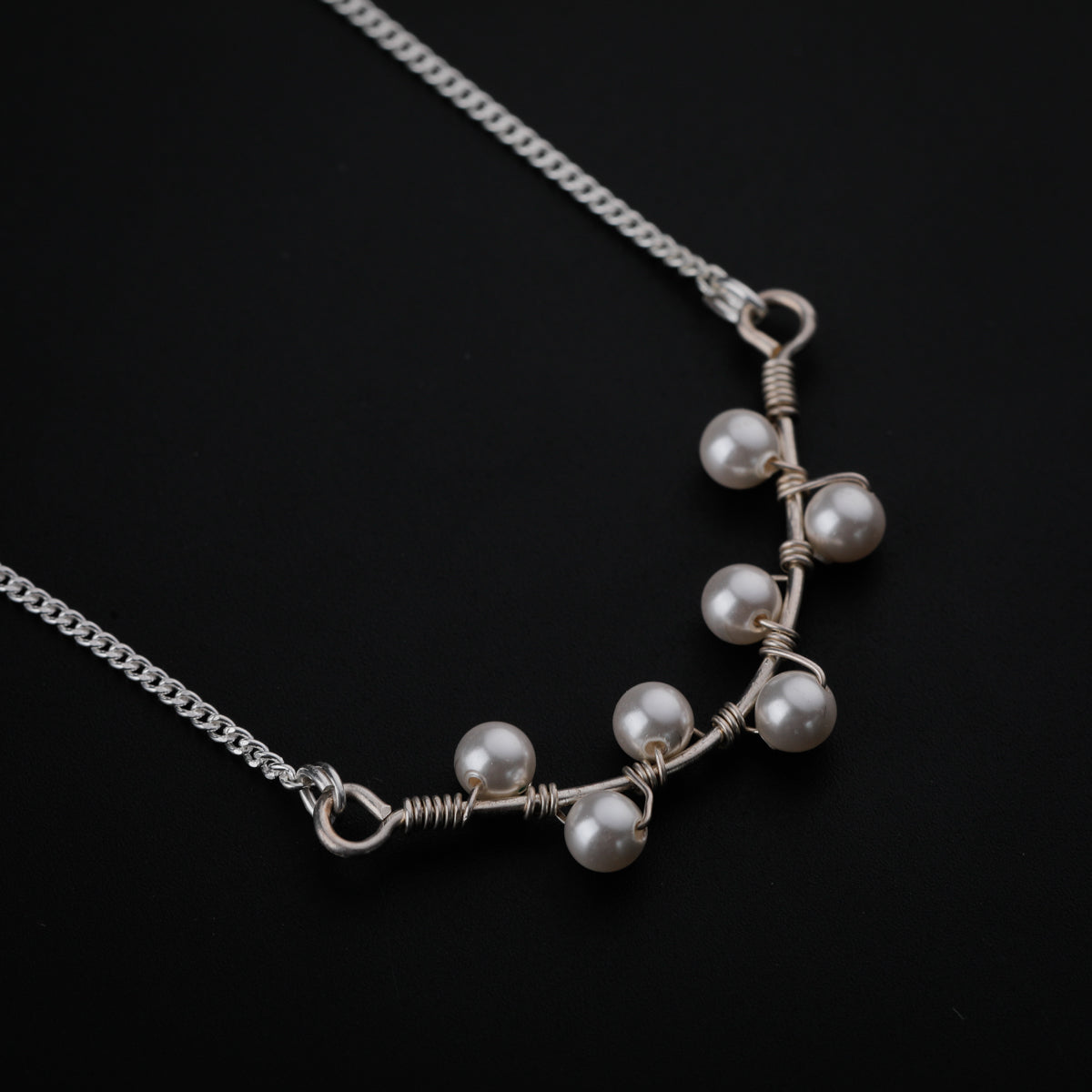 Silver Pearl Motif Chain Necklace