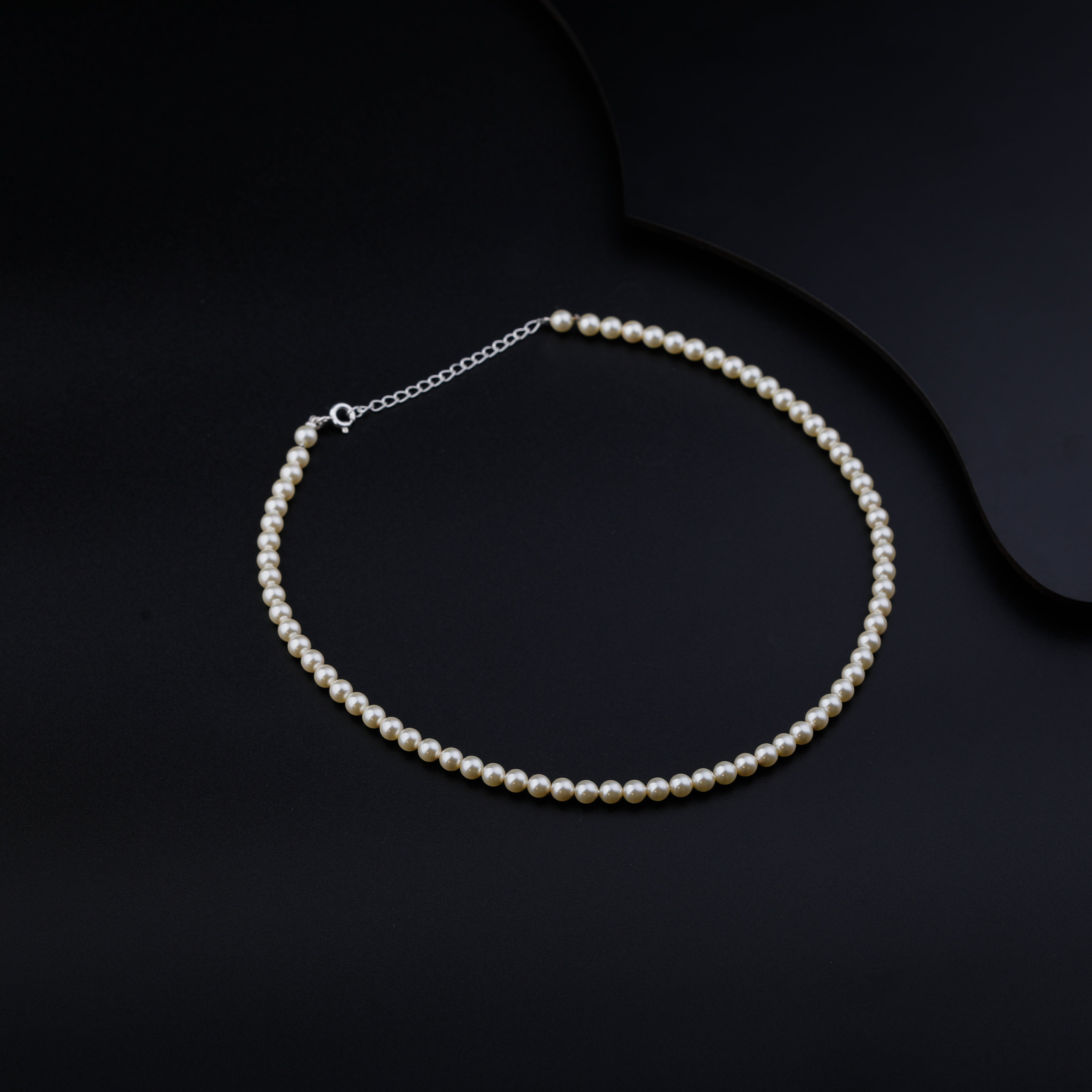 Pearl Beaded Necklace (Cream Pearls: 5 mm)