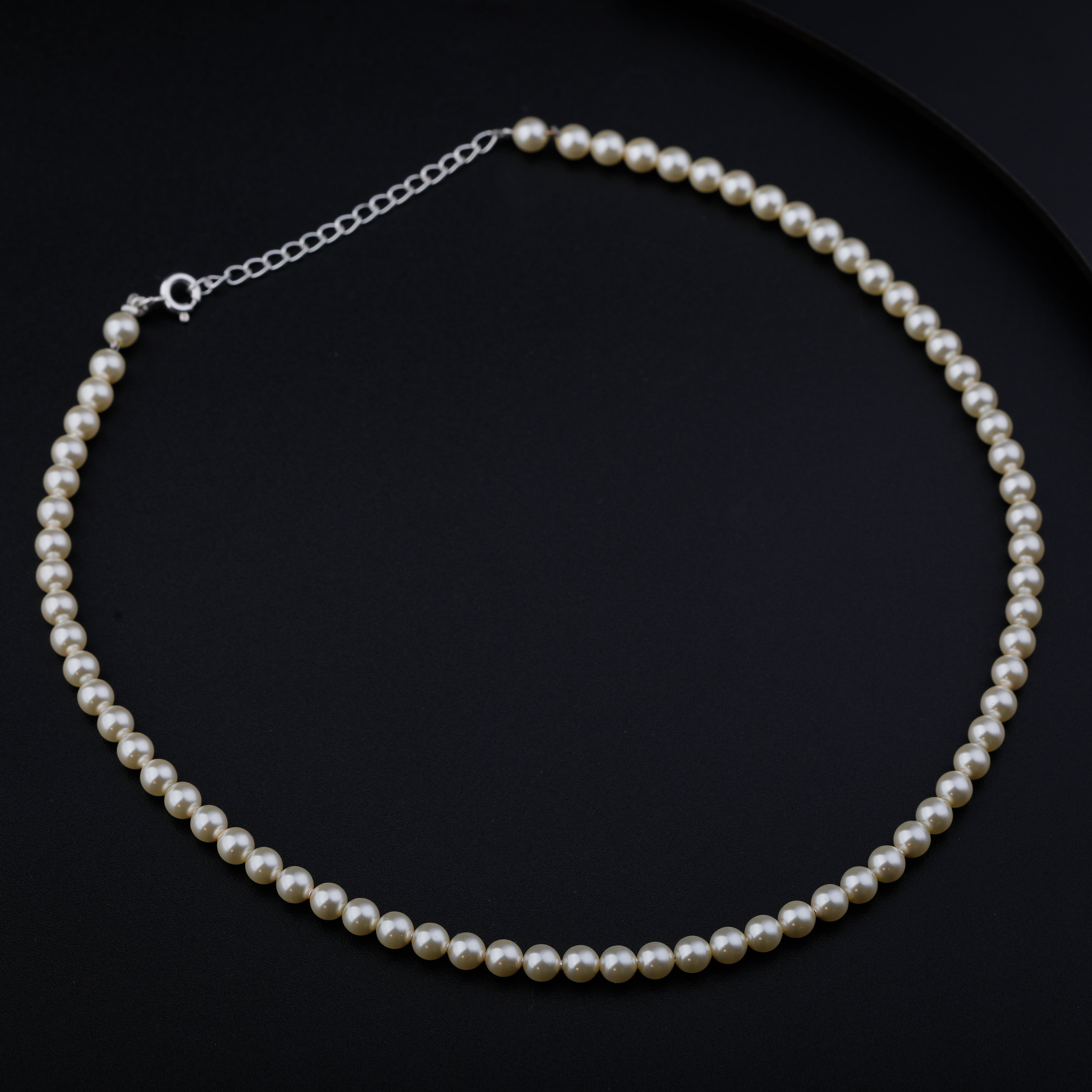 Pearl Beaded Necklace (Cream Pearls: 5 mm)