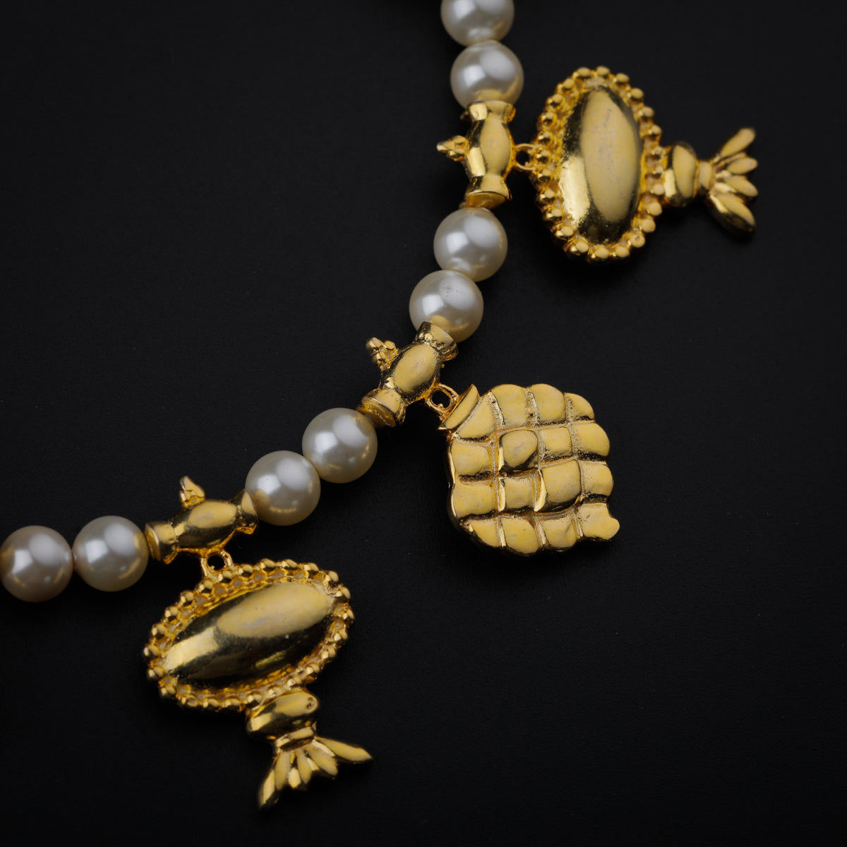 Gold Plated Silver Pearl Necklace with अननस (Ananas) and चंदन पत्र (Chandan Patra) Motif