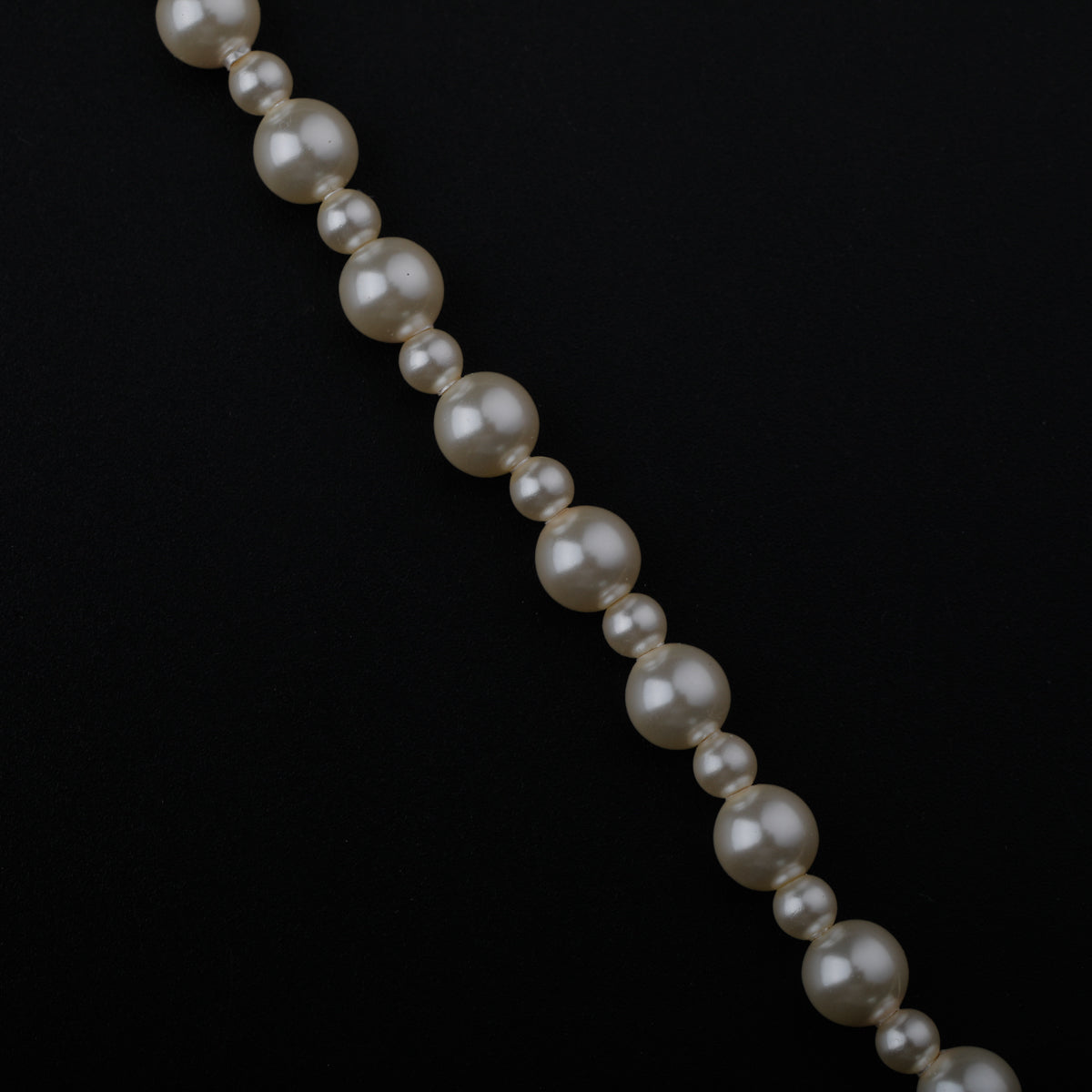 Gold Plated Silver Pearl Necklace with अननस (Ananas) and चंदन पत्र (Chandan Patra) Motif