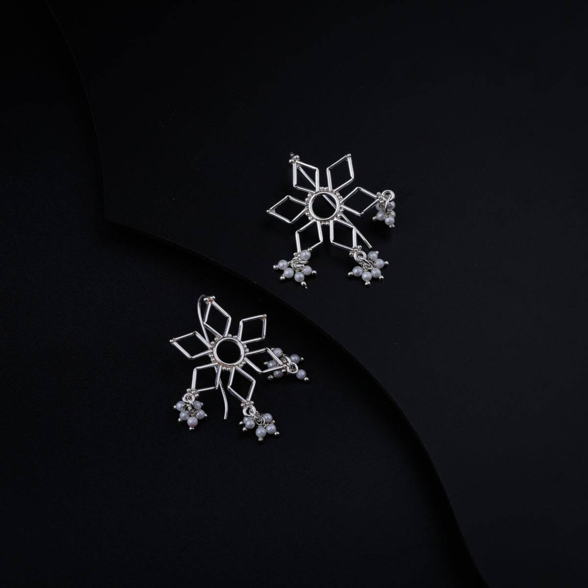 Snowflake Silver Earring with tiny Pearls