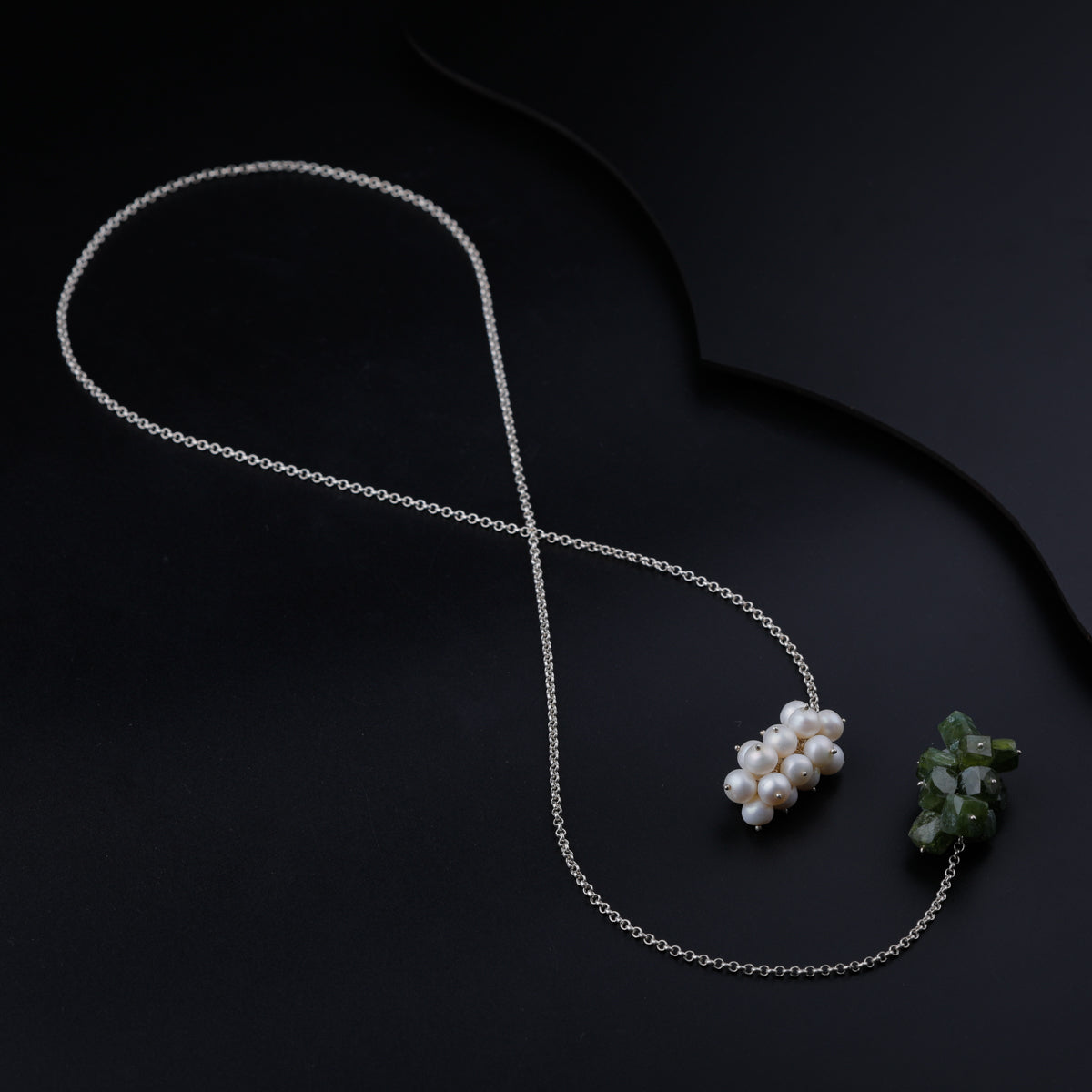 Silver Tie & Wear Necklace with Emerald and Pearls
