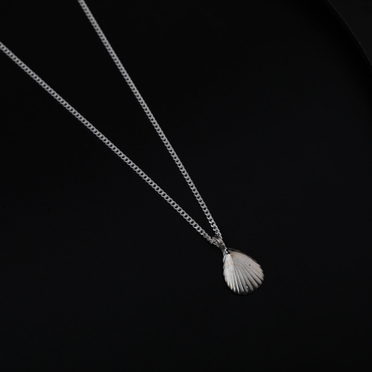 Shell Motif Silver Chain Necklace
