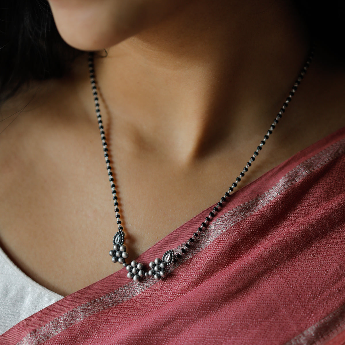 Itihaas Kudi Nath Mangalsutra ( Motif Size : Medium )