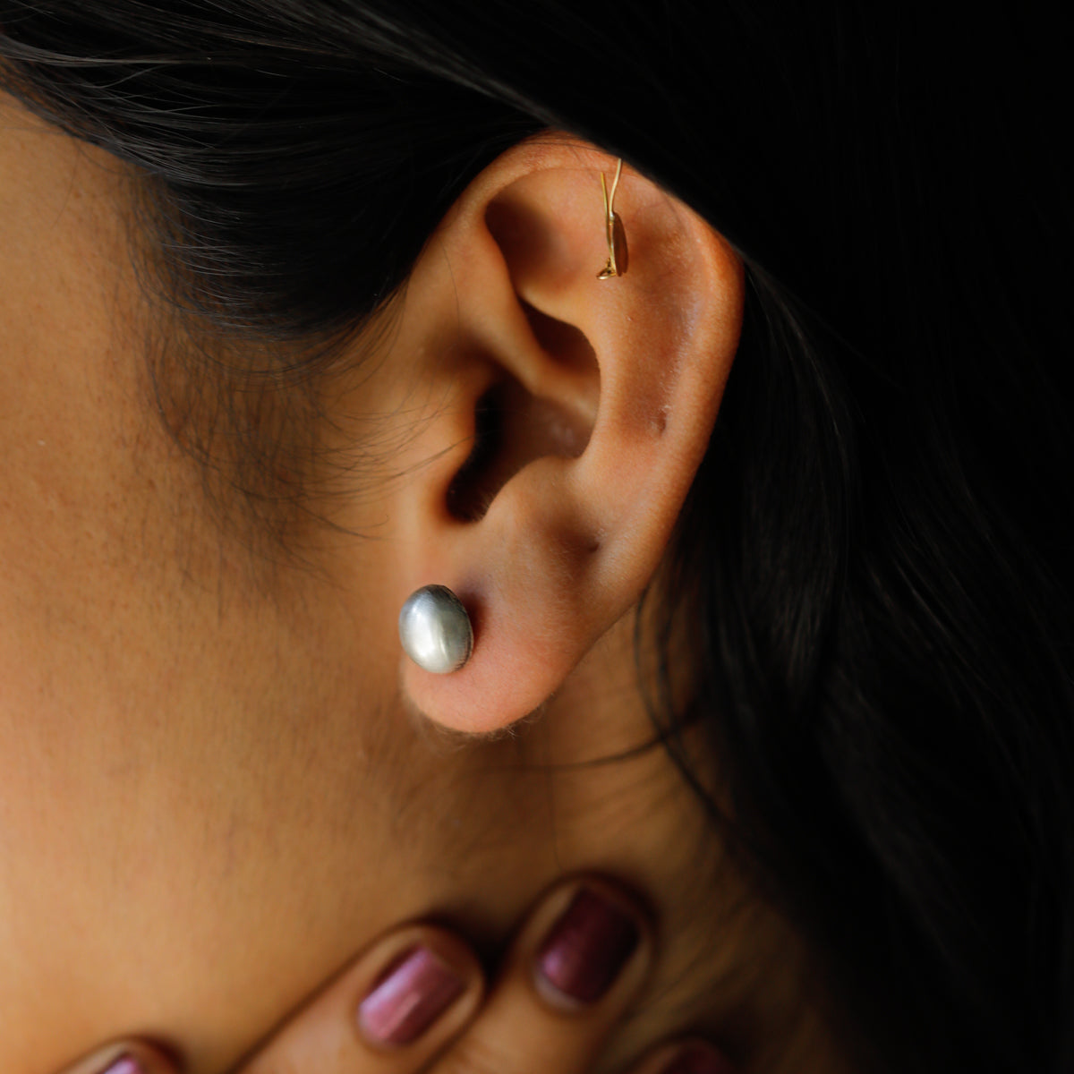 Silver oxidized small dome earring with pearl stud