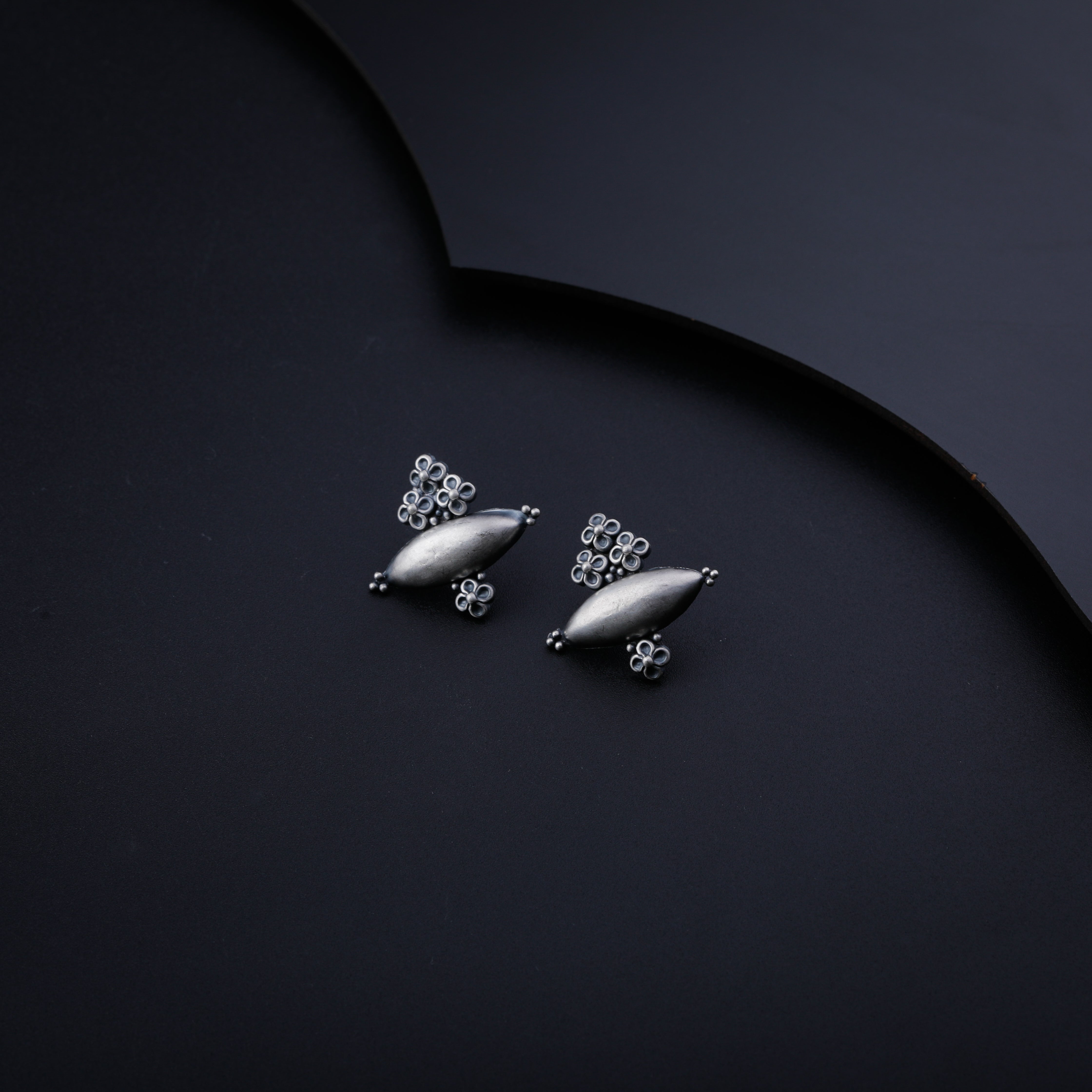 Silver Tribal Motif Earring